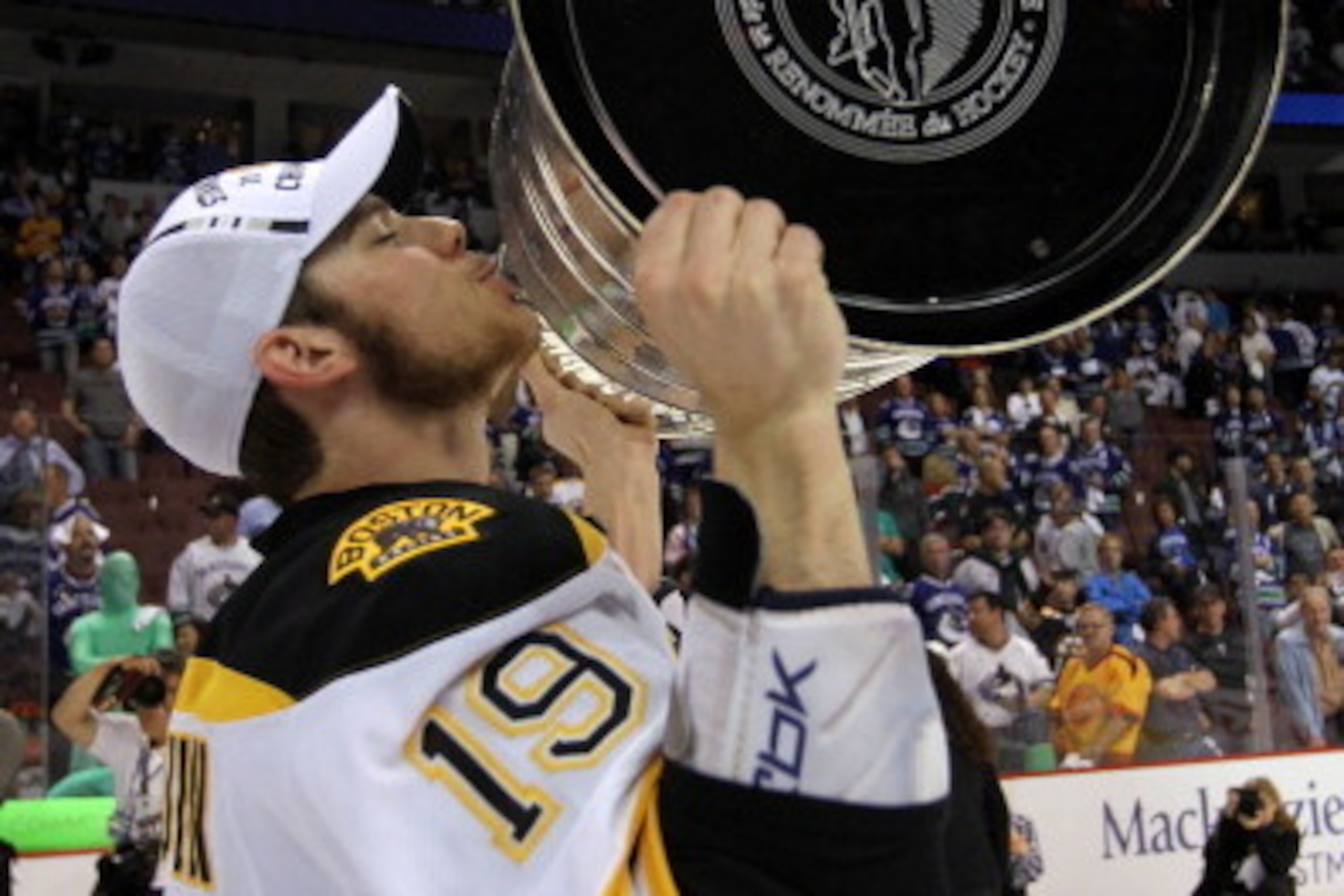 VANCOUVER, BC - JUNE 15:  Tyler Seguin #19 of the Boston Bruins kisses the Stanley Cup after defeating the Vancouver Canucks in Game Seven of the 2011 NHL Stanley Cup Final at Rogers Arena on June 15, 2011 in Vancouver, British Columbia, Canada. The Bosto
