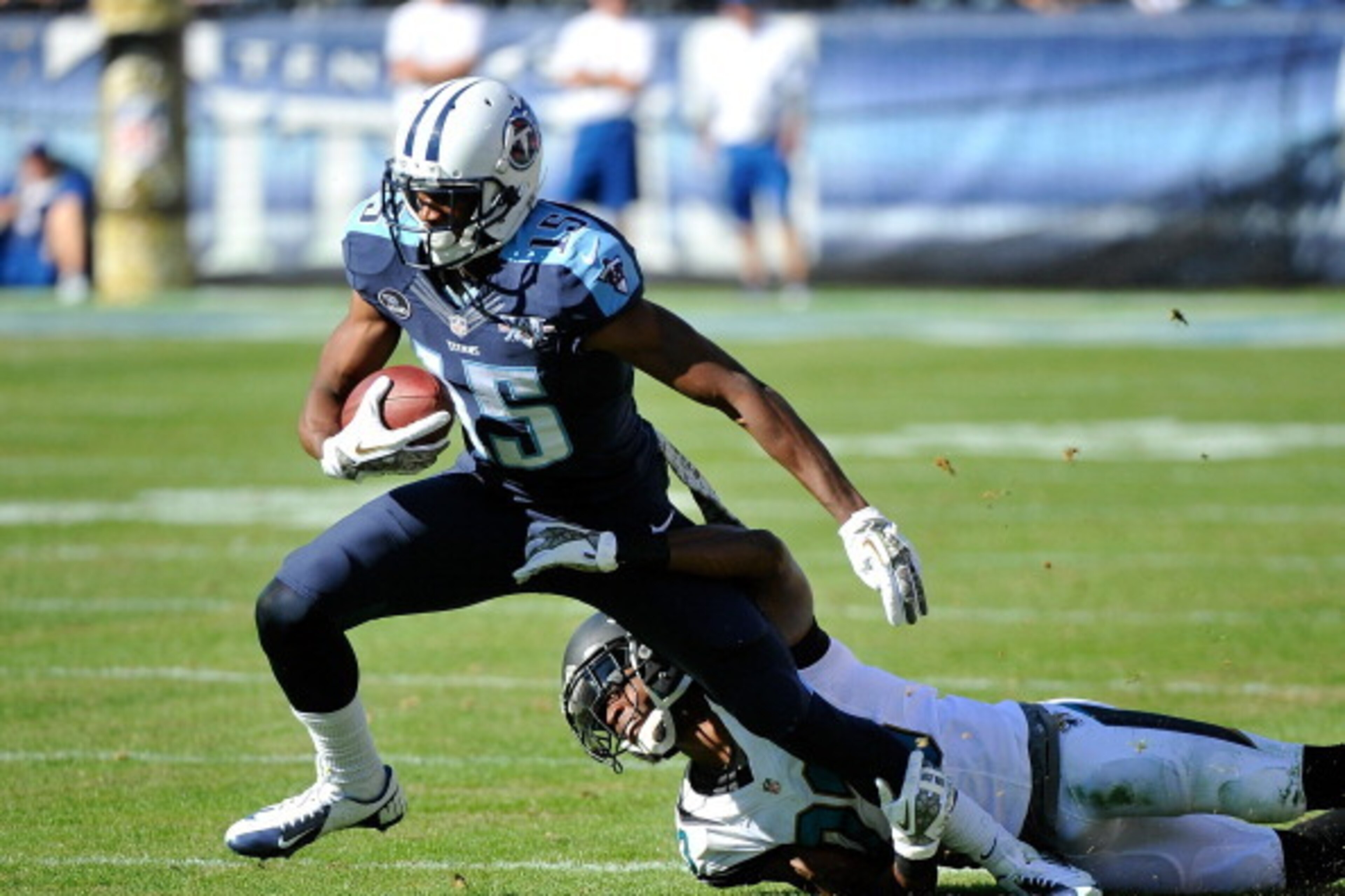 NASHVILLE, TN - NOVEMBER 10:  Wide receiver Justin Hunter #15 of the Tennessee Titans plays against the Jacksonville Jaguars at LP Field on November 10, 2013 in Nashville, Tennessee.  (Photo by Frederick Breedon/Getty Images)
