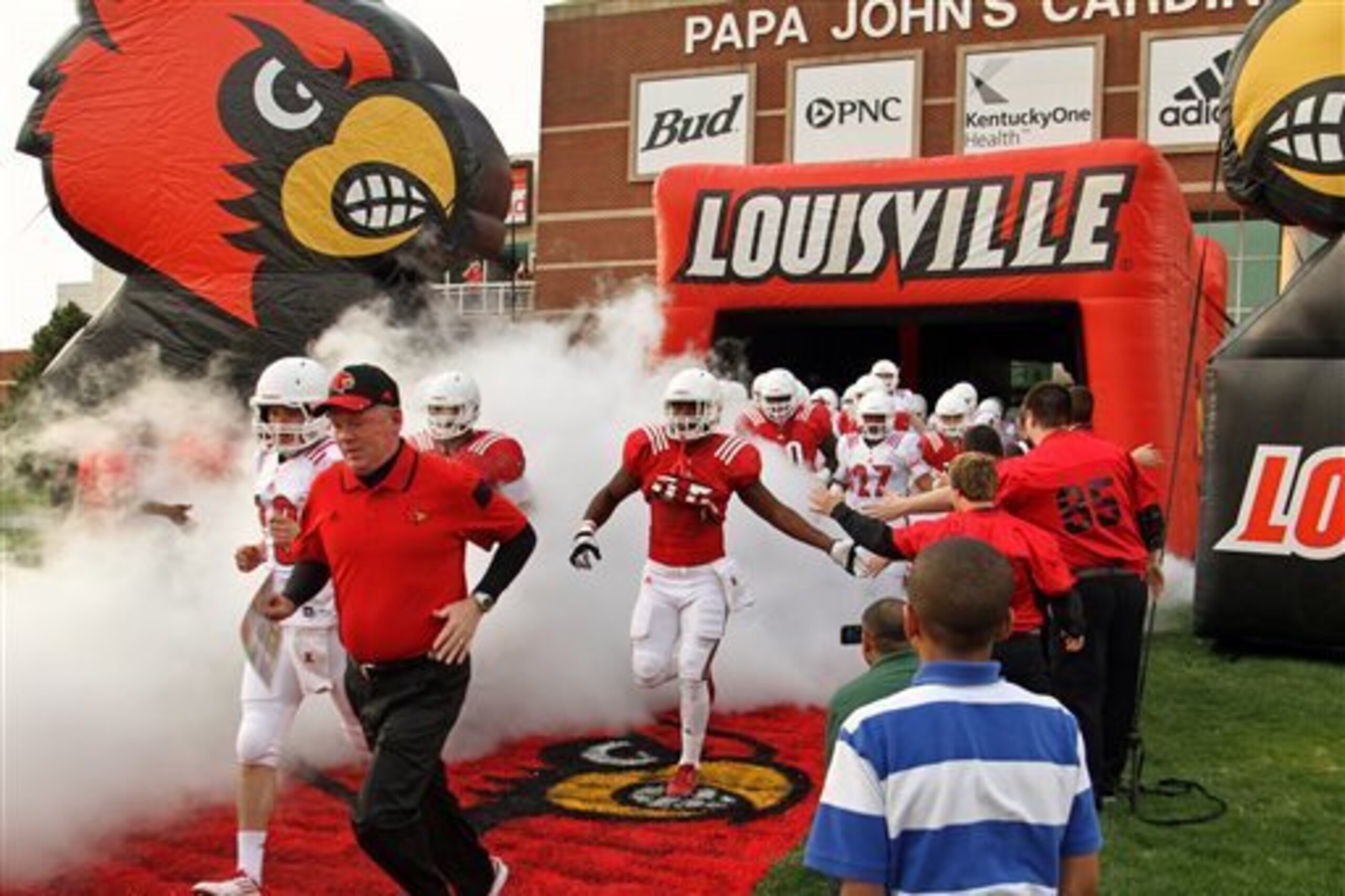Louisville head coach Bobby Petrino