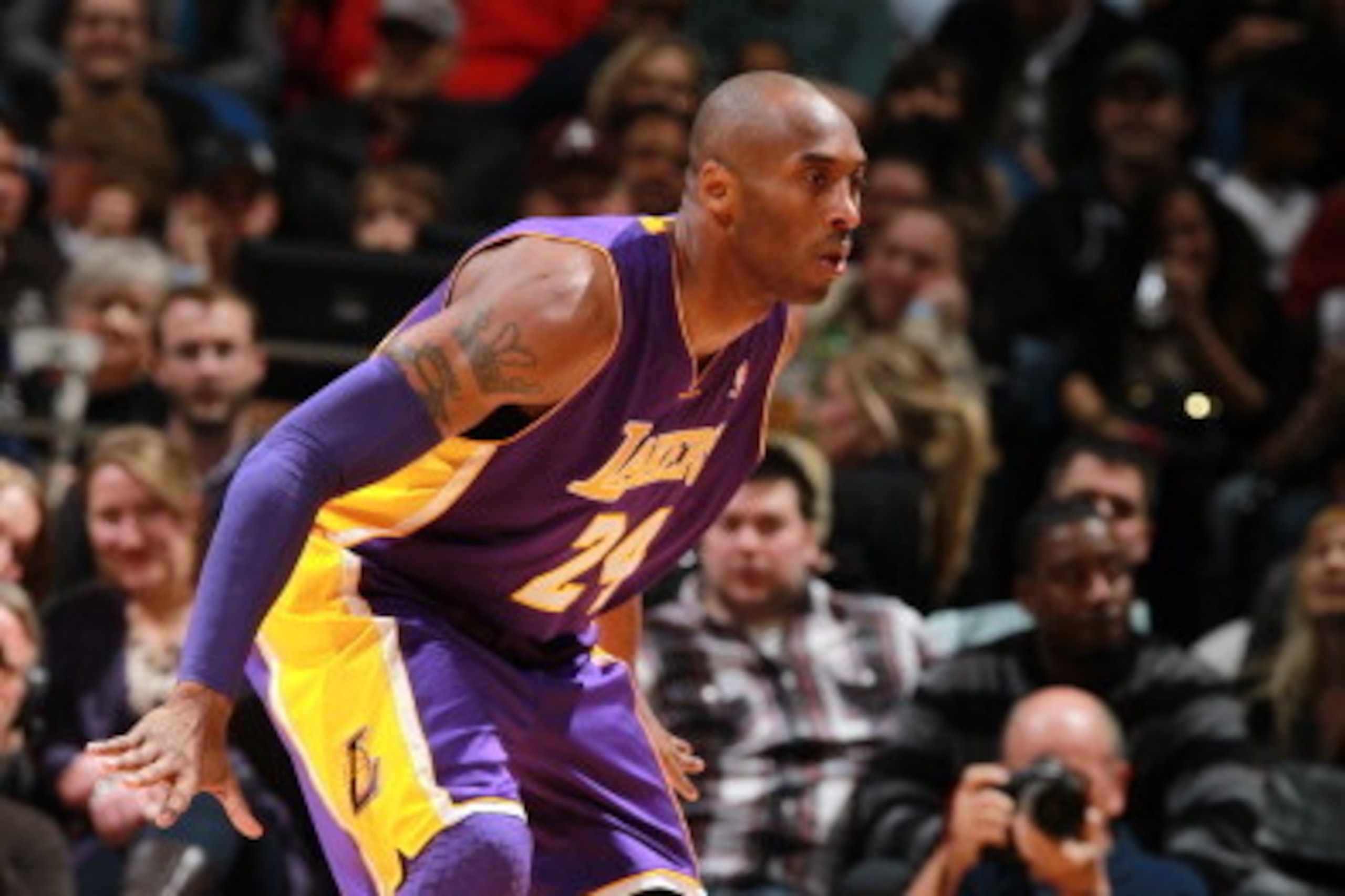MINNEAPOLIS, MN - FEBRUARY 1: Kobe Bryant #24 of the Los Angeles Lakers plays defense against the Minnesota Timberwolves during the game on February 1, 2013 at Target Center in Minneapolis, Minnesota. NOTE TO USER: User expressly acknowledges and agrees t