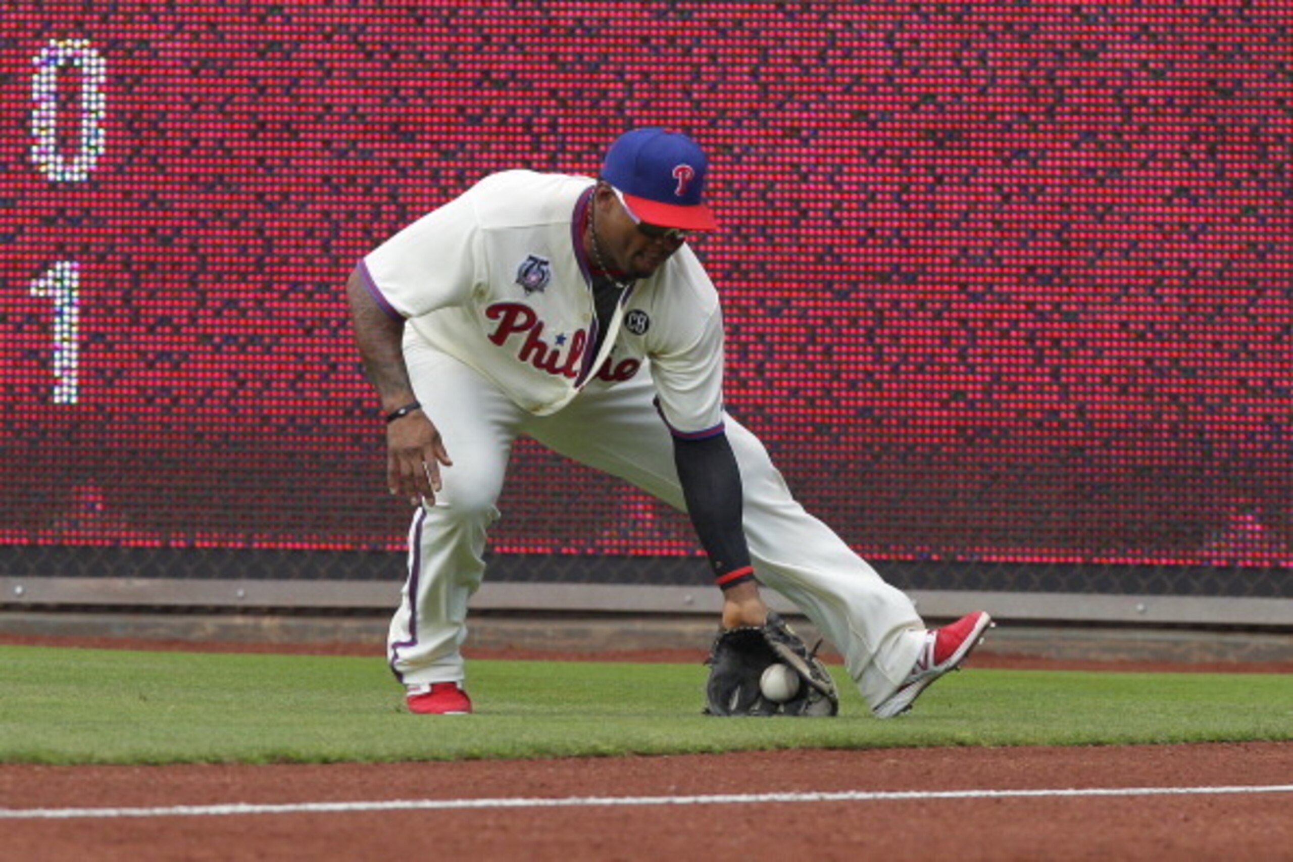 PHILADELPHIA - JULY 27: Marlon Byrd #3 of the Philadelphia Phillies fields a double down the right field line in the second inning during a game against the Arizona Diamondbacks at Citizens Bank Park on July 27, 2014 in Philadelphia, Pennsylvania. (Photo 