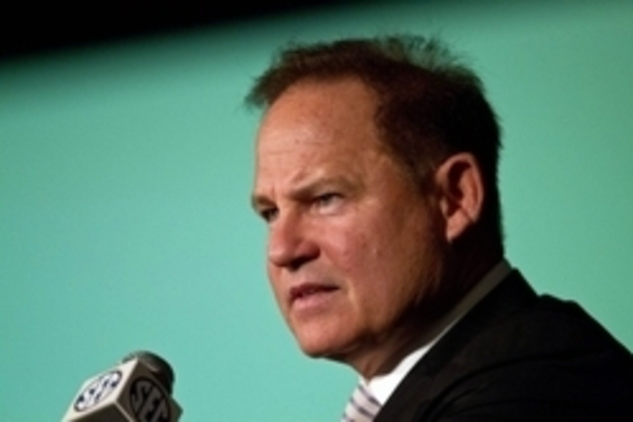 Jul 16, 2014; Hoover, AL, USA; LSU Tigers head coach Les Miles talks to the media during the SEC Football Media Days at the Wynfrey Hotel. Mandatory Credit: Marvin Gentry-USA TODAY Sports