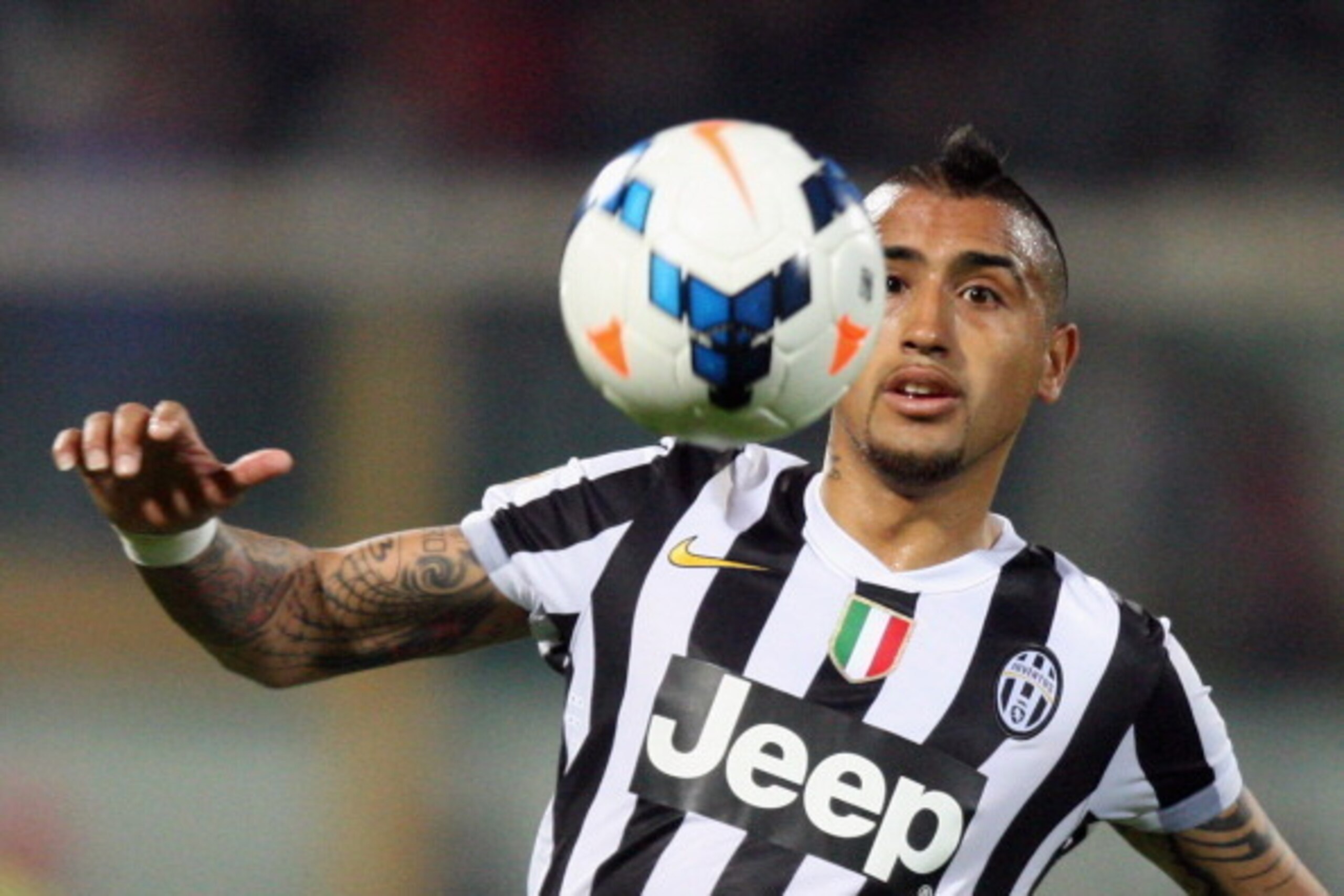 CATANIA, ITALY - MARCH 23:  Arturo Vidal of Juventus during the Serie A match between Calcio Catania and Juventus at Stadio Angelo Massimino on March 23, 2014 in Catania, Italy.  (Photo by Maurizio Lagana/Getty Images)