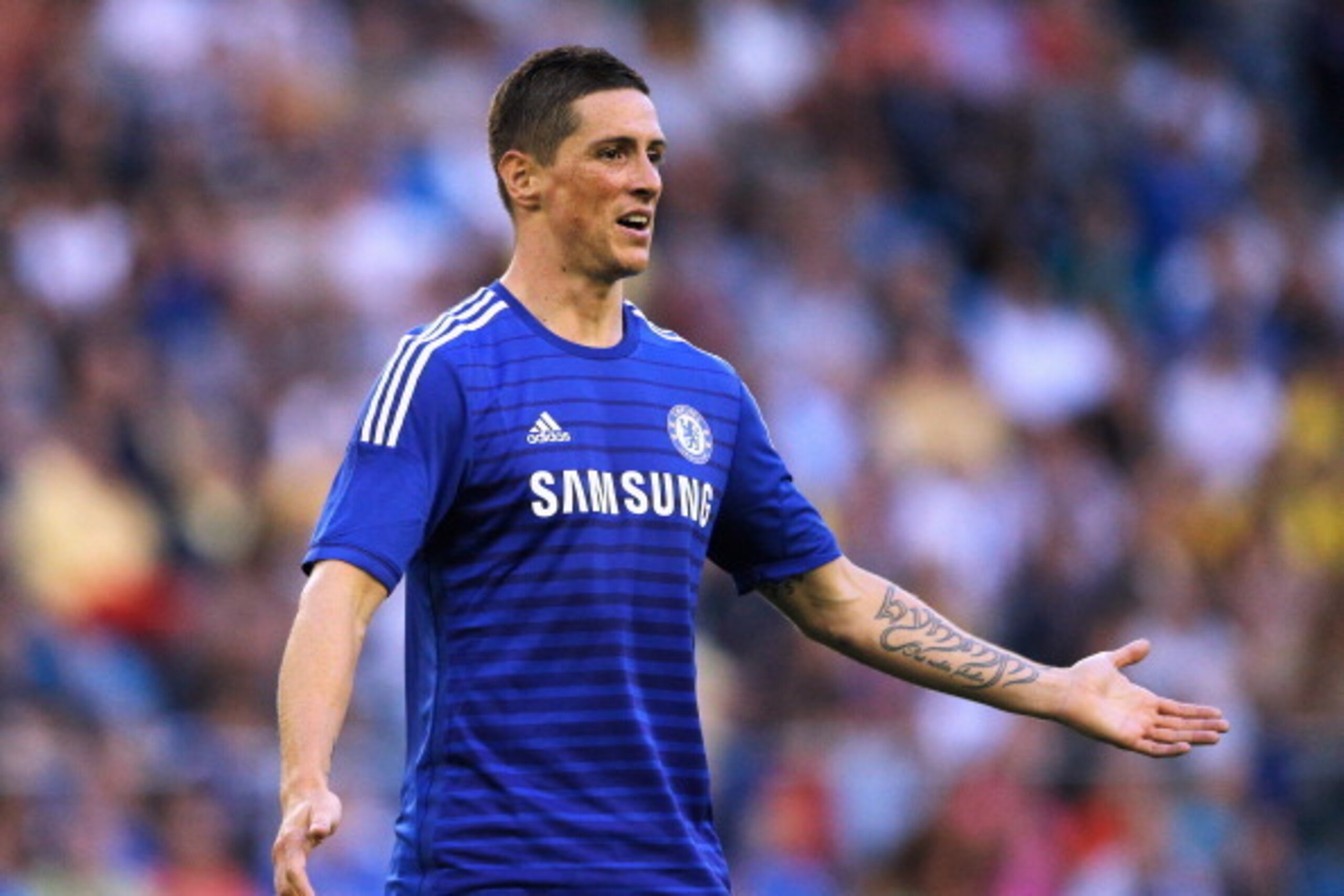 ARNHEM, NETHERLANDS - JULY 30:  Fernando Torres of Chelsea in action during the pre season friendly match between Vitesse Arnhem and Chelsea at the Gelredome Stadium on July 30, 2014 in Arnhem, Netherlands.  (Photo by Dean Mouhtaropoulos/Getty Images)