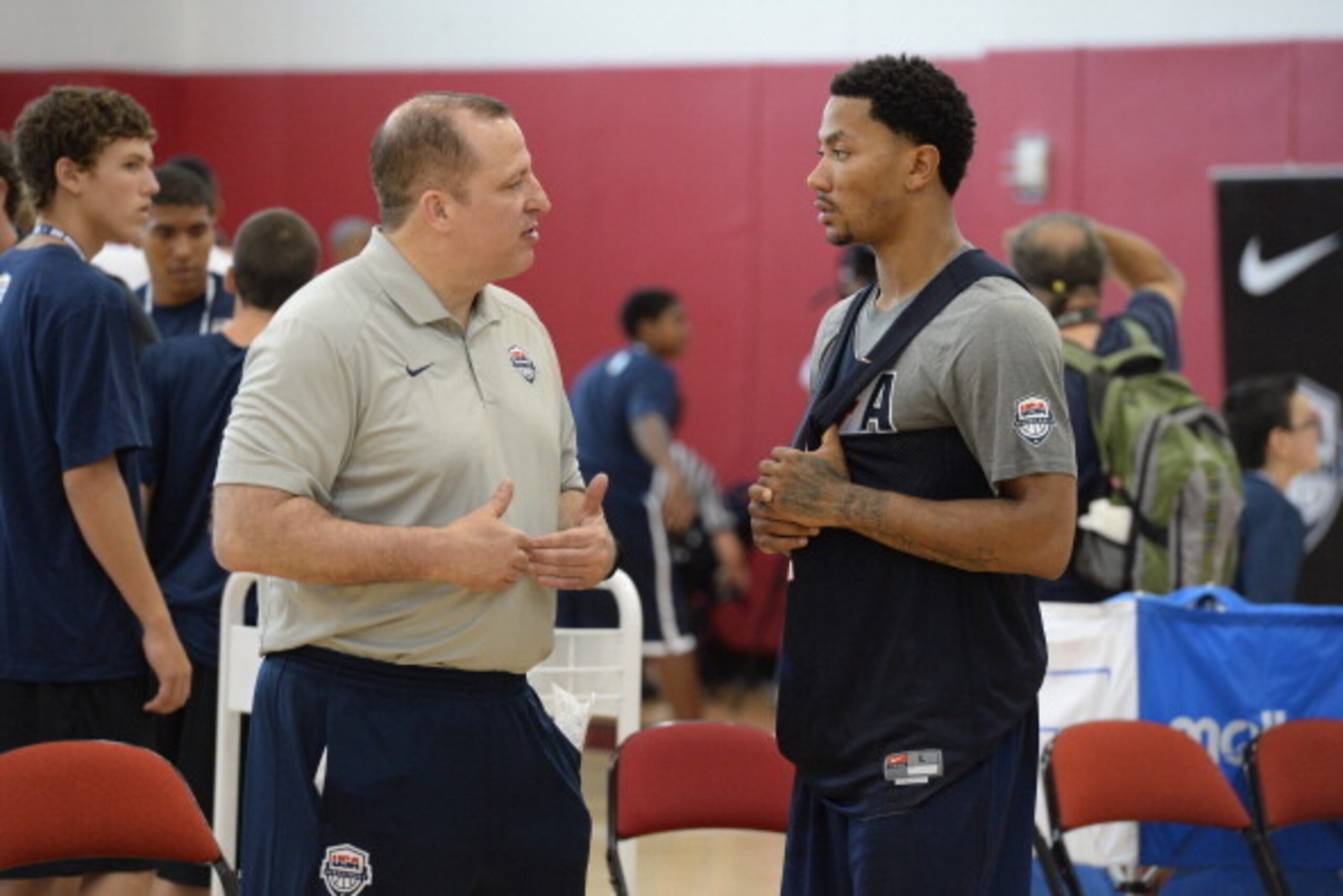LAS VEGAS, NV - JULY 28:  Tom Thibodeau assistant coach of the USA Basketball Men's National Team talks with Derrick Rose #41 during practice at the Mendenhall Center at the University of Nevada, Las Vegas on July 28, 2014 in Las Vegas, Nevada. NOTE TO US