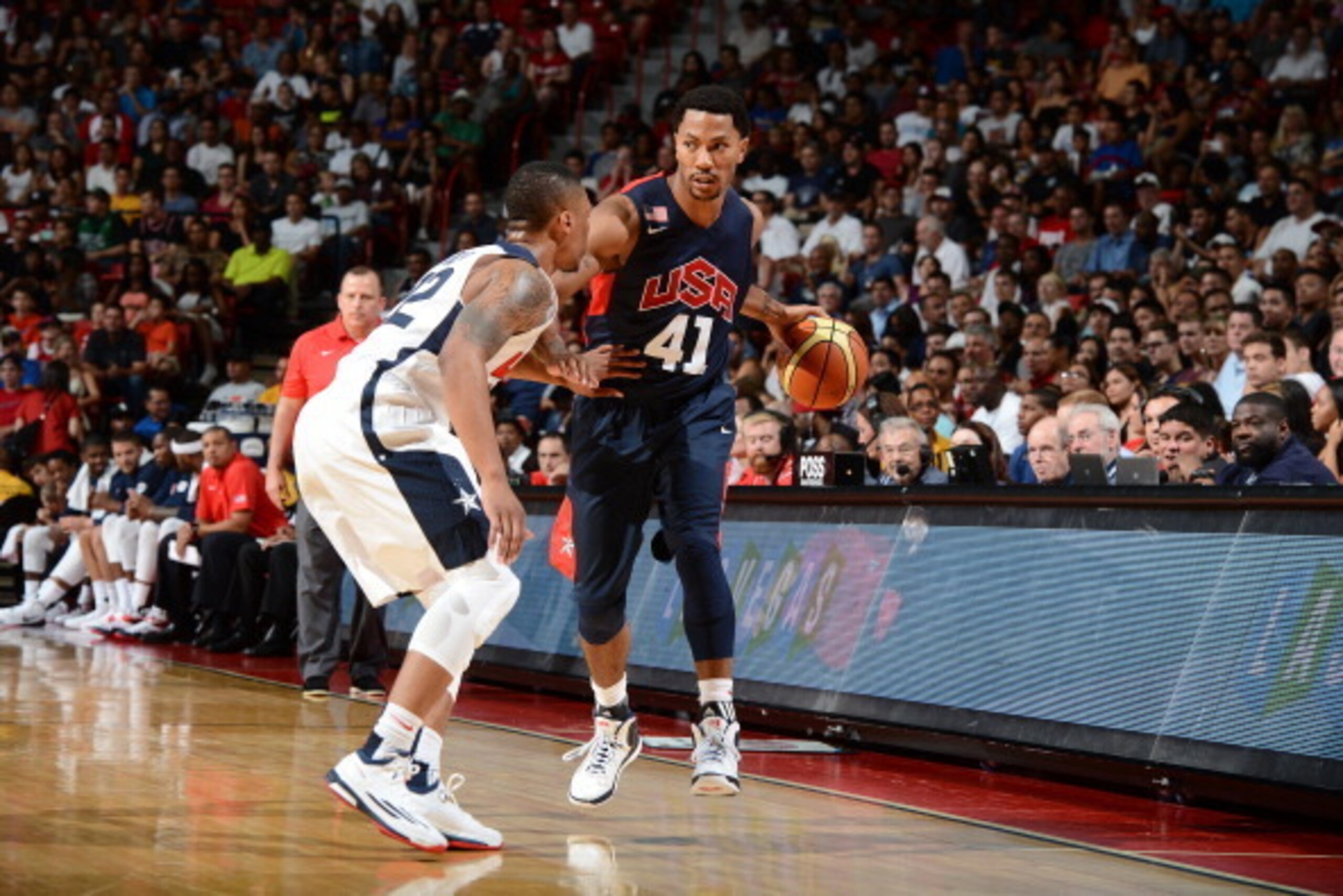 LAS VEGAS, NV - AUGUST 1: Derrick Rose #41 dribbles up the court during the USAB scrimmage on August 1, 2014 at the Thomas & Mack Center in Las Vegas, Nevada. NOTE TO USER: User expressly acknowledges and agrees that, by downloading and/or using this Phot
