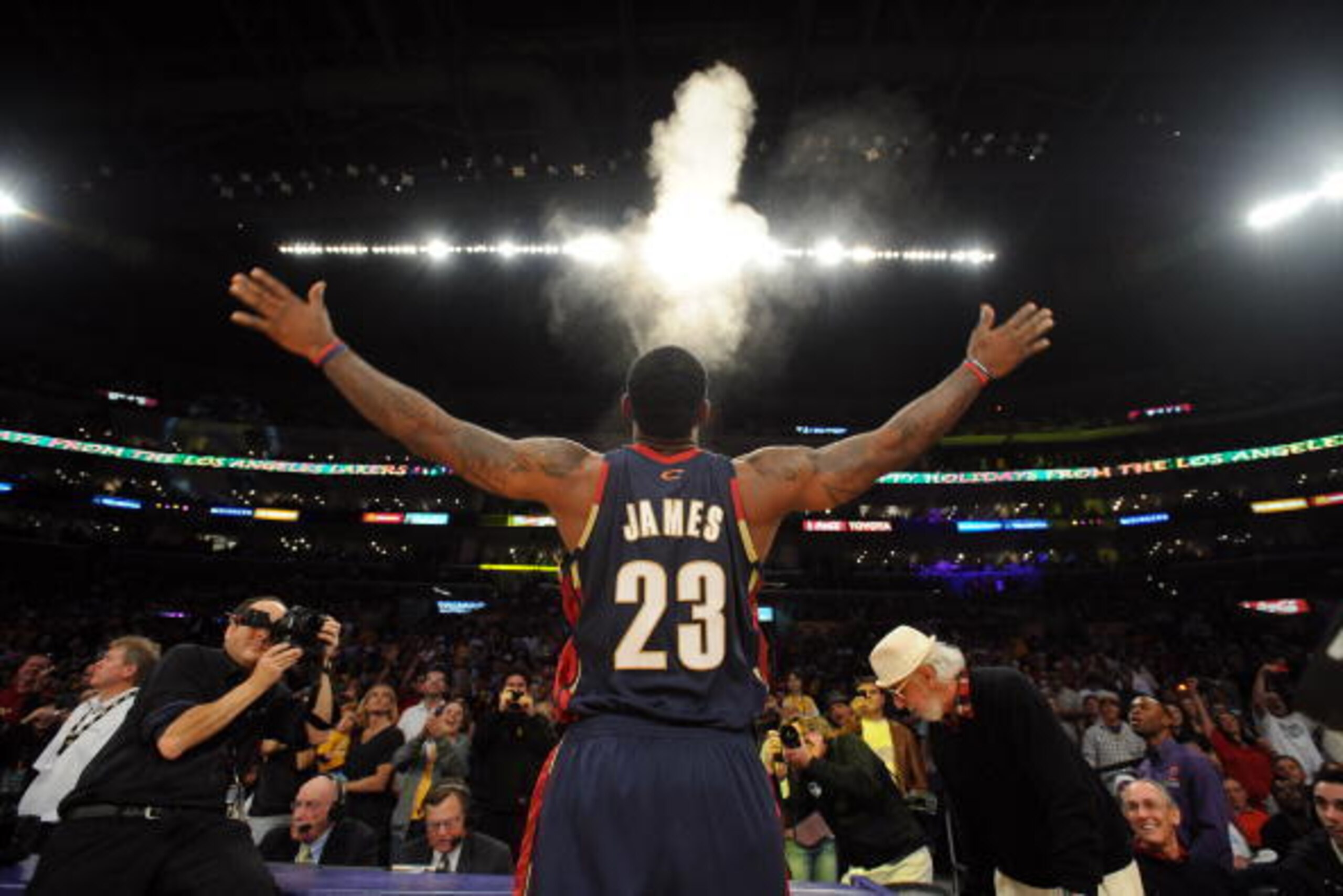 LOS ANGELES - DECEMBER 25:  LeBron James #23 of the Cleveland Cavaliers throws powder into the air before a game against the Los Angeles Lakers at Staples Center on December 25, 2009 in Los Angeles, California. NOTE TO USER: User expressly acknowledges an