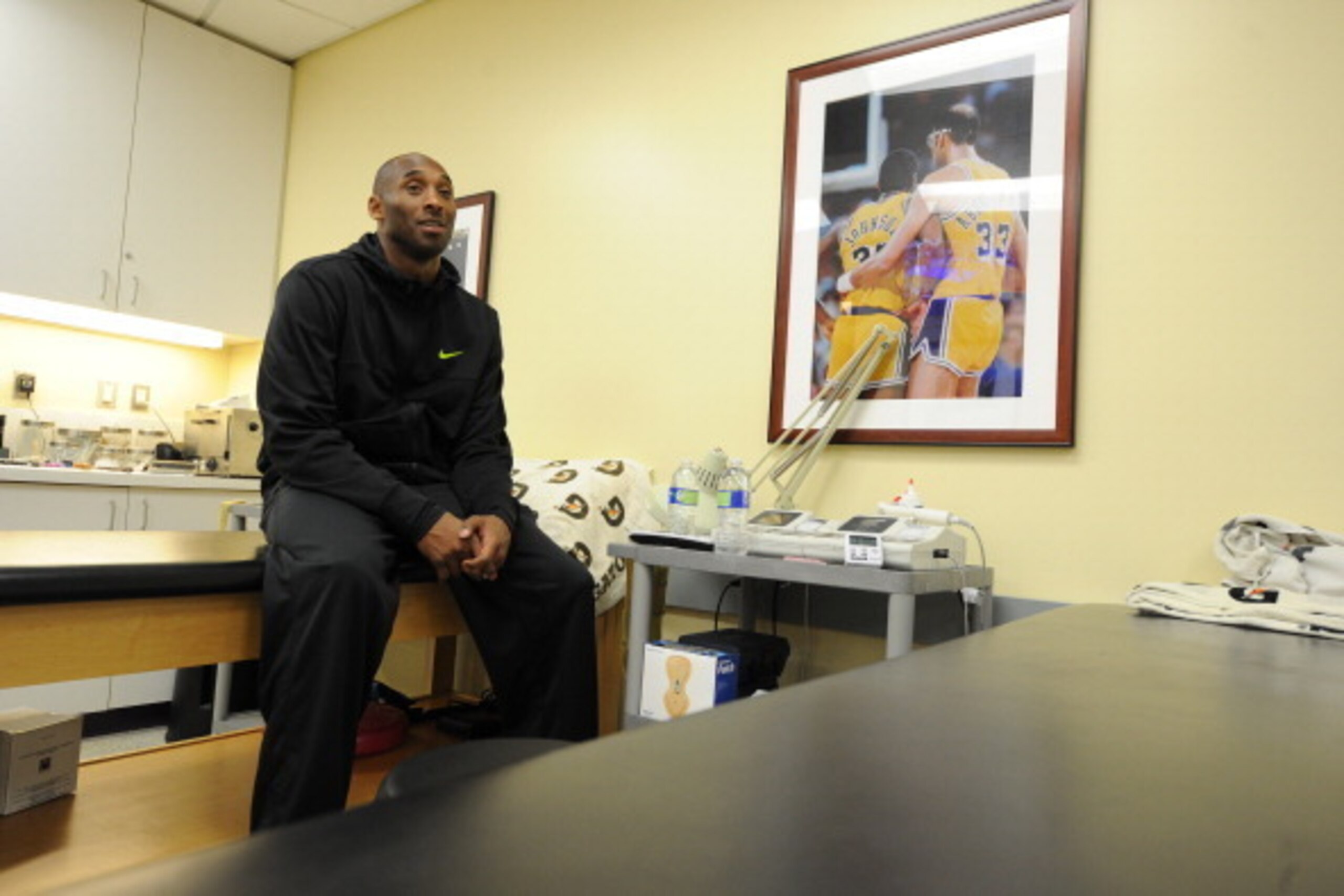 LOS ANGELES, CA - FEBRUARY 28: Kobe Bryant #24 of the Los Angeles Lakers in the training room before the game against the Sacramento Kings at Staples Center on February 28, 2014 in Los Angeles, California. NOTE TO USER: User expressly acknowledges and agr