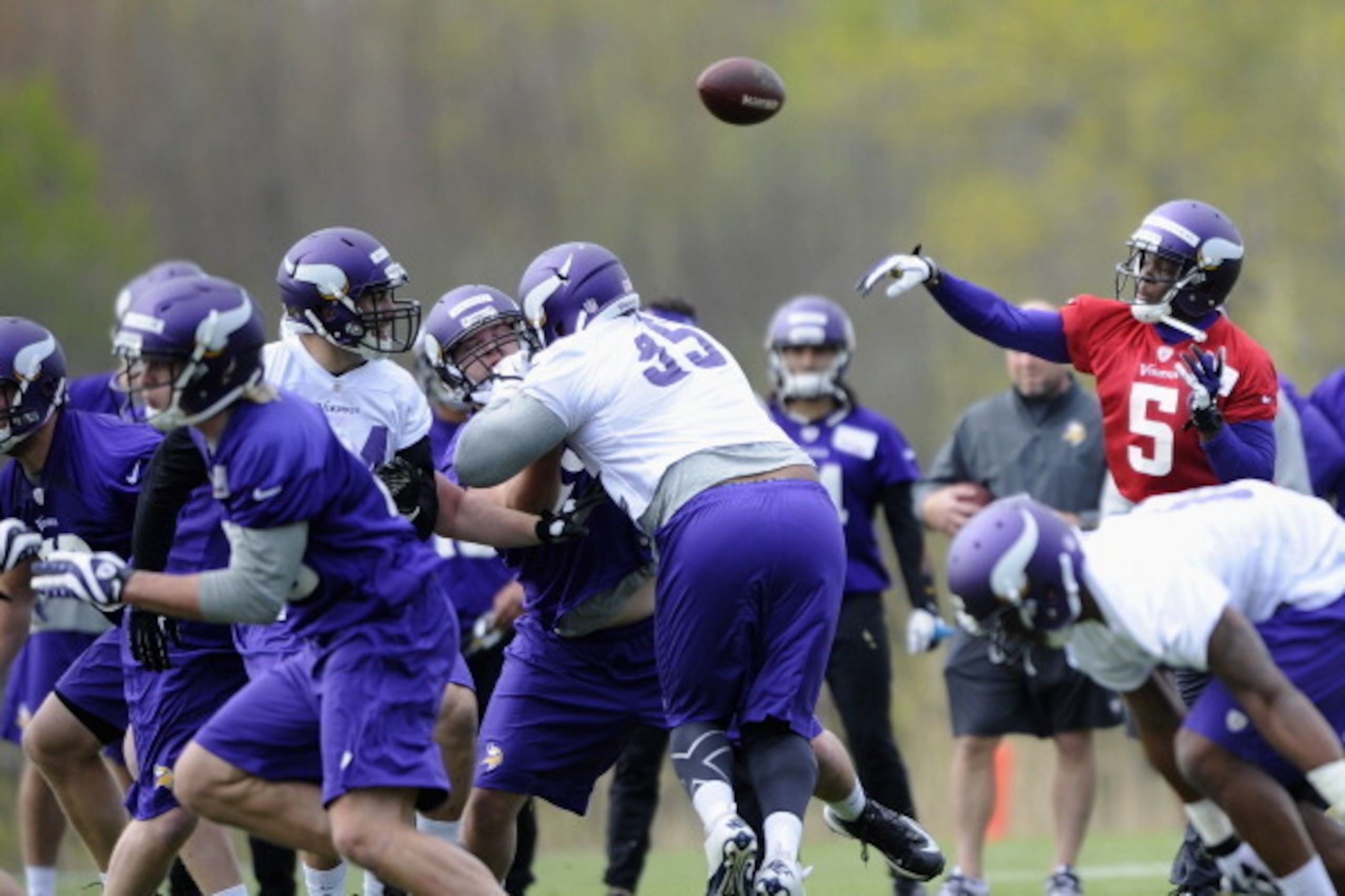 EDEN PRAIRIE, MN - MAY 16: Teddy Bridgewater #5 of the Minnesota Vikings throws the ball during rookie minicamp on May 16, 2014 at Winter Park in Eden Prairie, Minnesota. (Photo by Hannah Foslien/Getty Images)