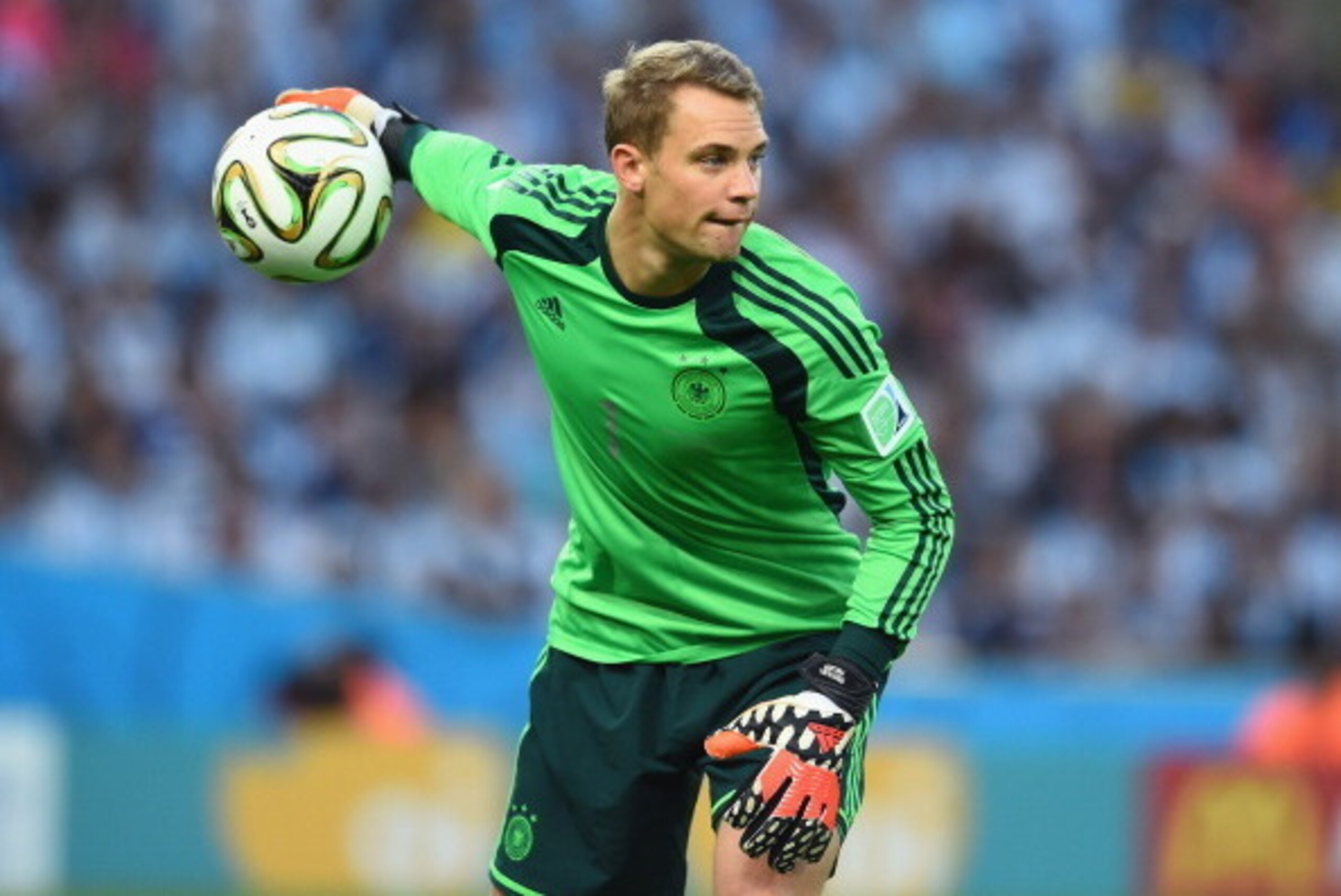 RIO DE JANEIRO, BRAZIL - JULY 13:  Goalkeeper Manuel Neuer of Germany controls the ball during the 2014 FIFA World Cup Brazil Final match between Germany and Argentina at Maracana on July 13, 2014 in Rio de Janeiro, Brazil.  (Photo by Matthias Hangst/Gett