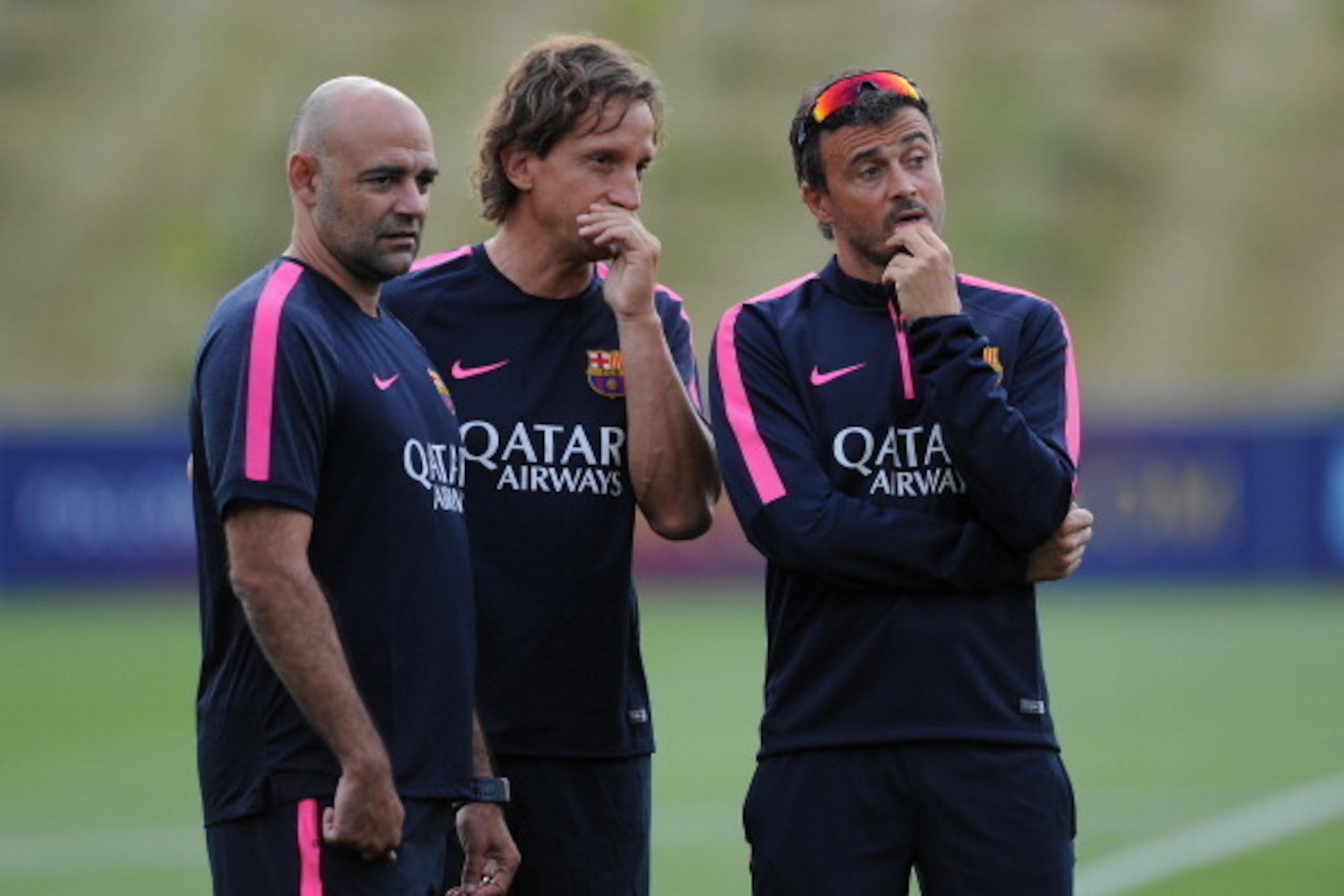 BURTON-UPON-TRENT, ENGLAND - JULY 28: Barcelona coach Luis Enrique (R) looks on during the Barcelona Training Session at St George's Park on July 28, 2014 in Burton-upon-Trent, England. (Photo by Chris Brunskill/Getty Images)