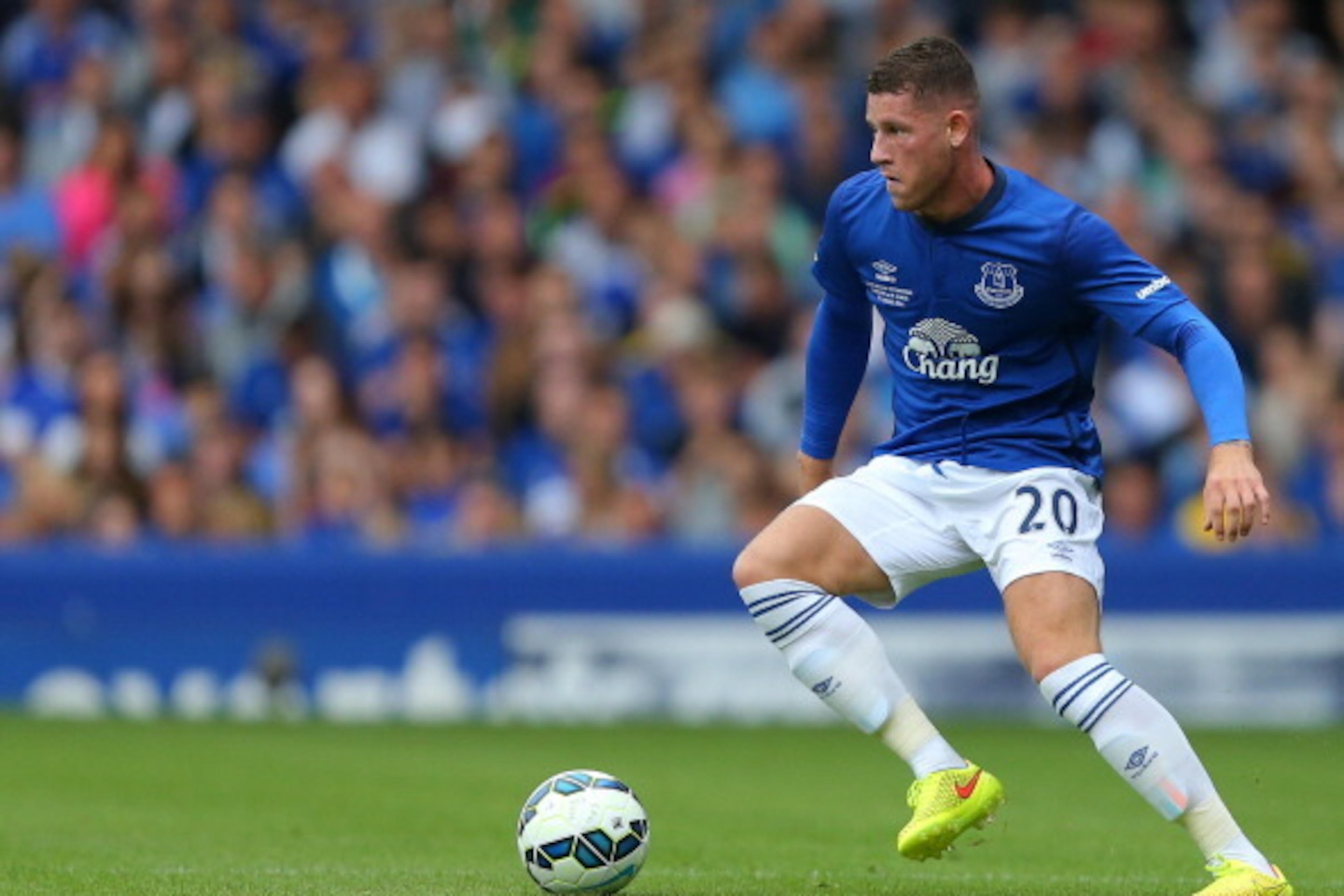 LIVERPOOL, ENGLAND - AUGUST 03: Ross Barkley of Everton during the Pre-Season Friendly between Everton and Porto at Goodison Park on August 3, 2014 in Liverpool, England.  (Photo by Dave Thompson/Getty Images)