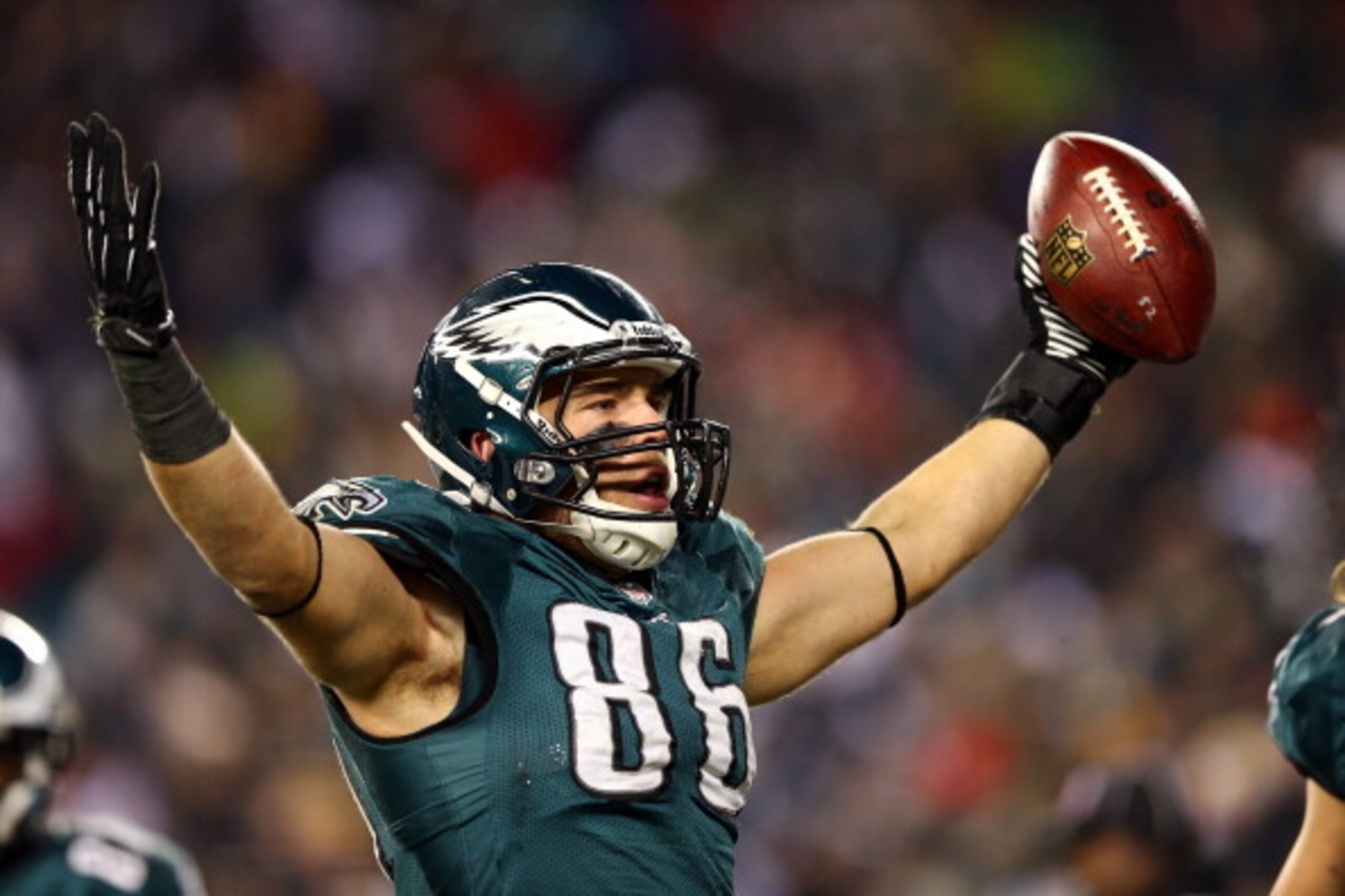 PHILADELPHIA, PA - JANUARY 04:  Zach Ertz #86 of the Philadelphia Eagles celebrates after scoring a 3 yard touchdown pass from Nick Foles #9 in the fourth quarter against the New Orleans Saints to take the lead 24-23 during their NFC Wild Card Playoff gam