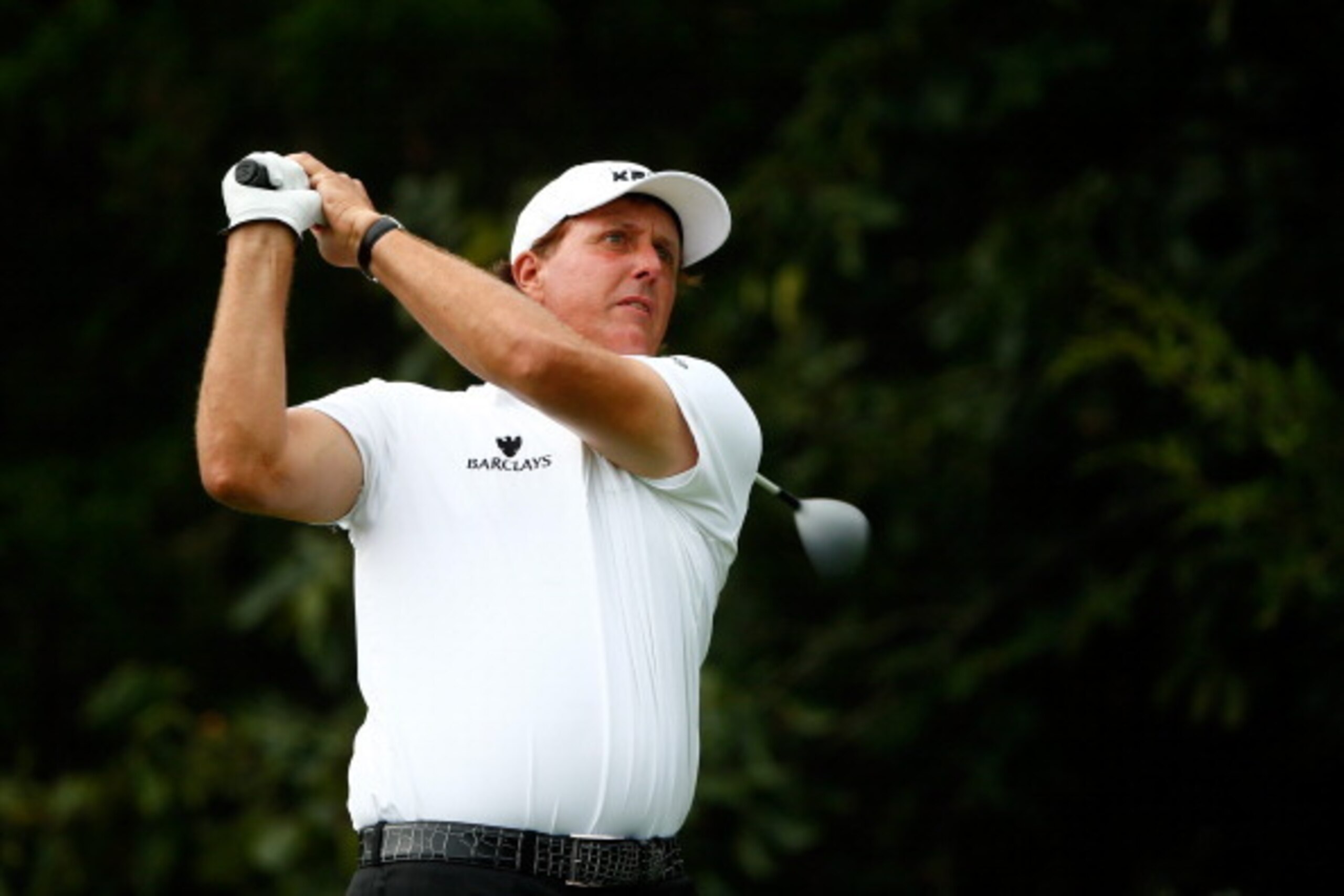 LOUISVILLE, KY - AUGUST 07:  Phil Mickelson of the United States hits his tee shot on the 18th hole during the first round of the 96th PGA Championship at Valhalla Golf Club on August 7, 2014 in Louisville, Kentucky.  (Photo by Sam Greenwood/Getty Images)