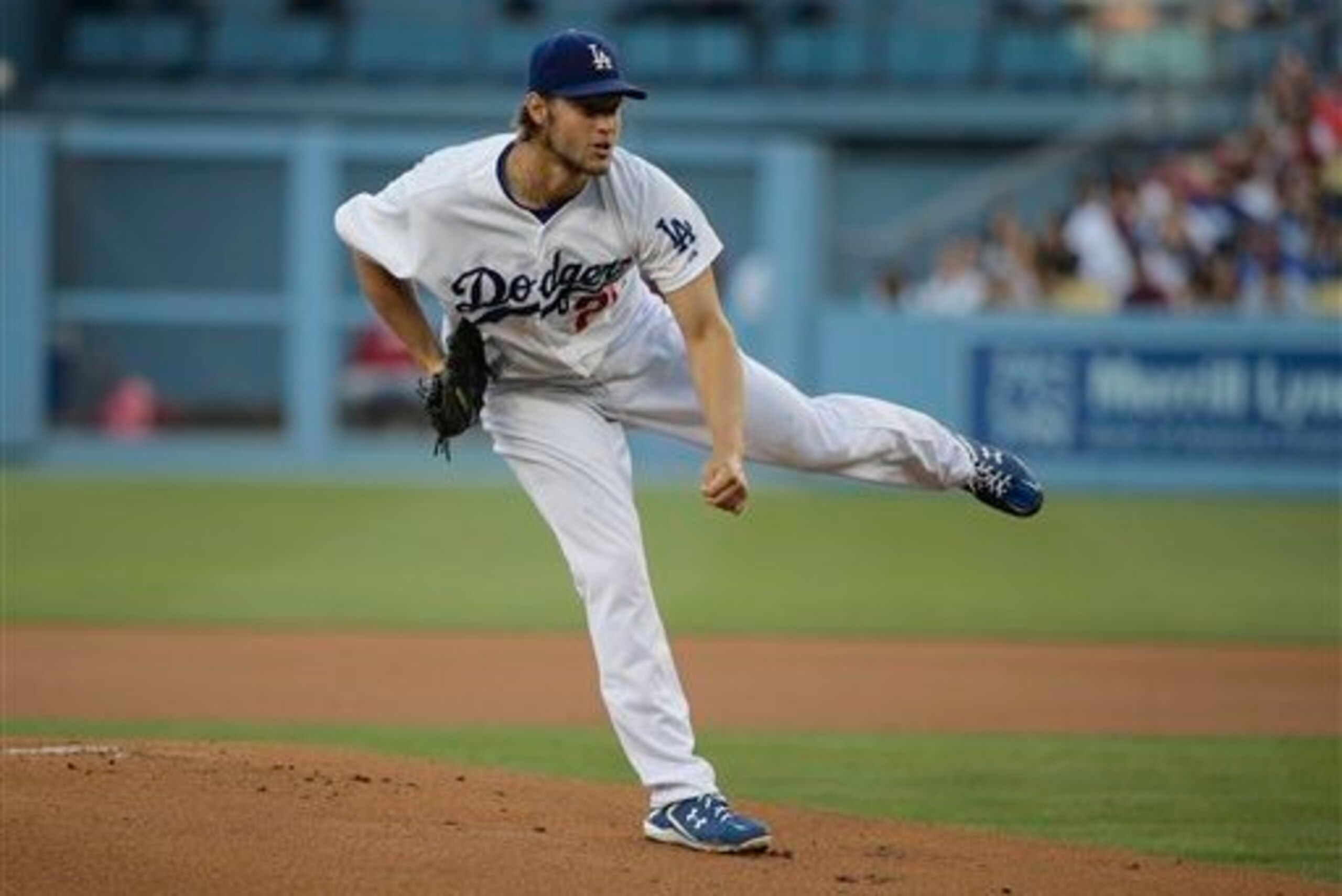Can Clayton Kershaw win the NL Cy Young even if he doesn't pitch more than 180 or so innings?