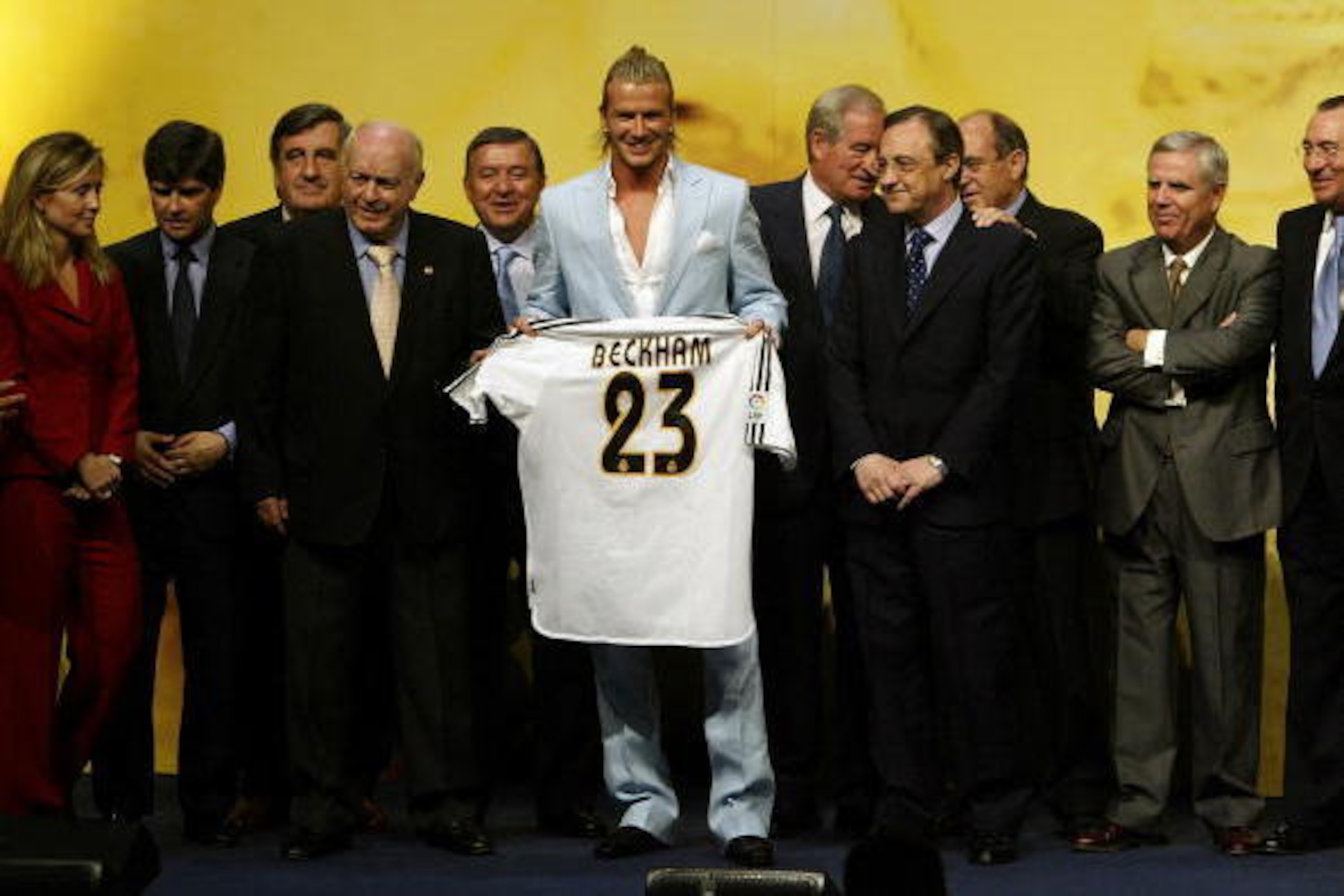 MADRID - JULY 2:  David Beckham is presented to the press at the Real Madrid press conference announcing his signing to Real Madrid on July 2, 2003 at the Pabellon Raimundo Saporta, in Madrid, Spain. (Photo by Ross Kinnaird/Getty Images)