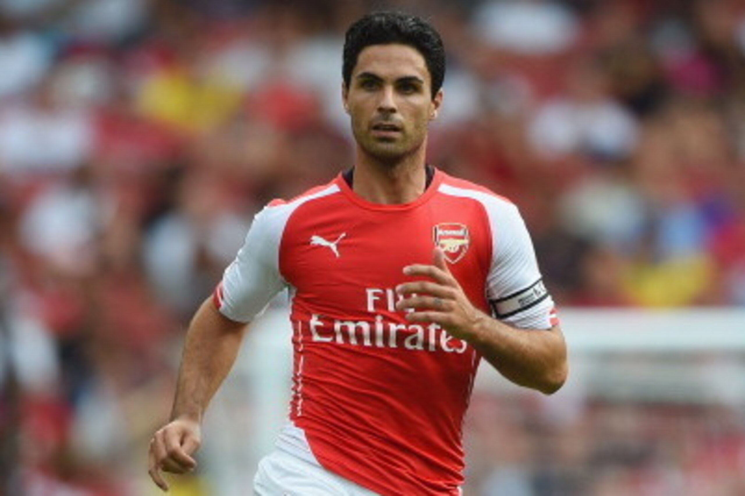 LONDON, ENGLAND - AUGUST 02: Mikel Arteta of Arsenal in action during the Emirates Cup match between Arsenal and Benfica at the Emirates Stadium on August 2, 2014 in London, England.  (Photo by Michael Regan/Getty Images)