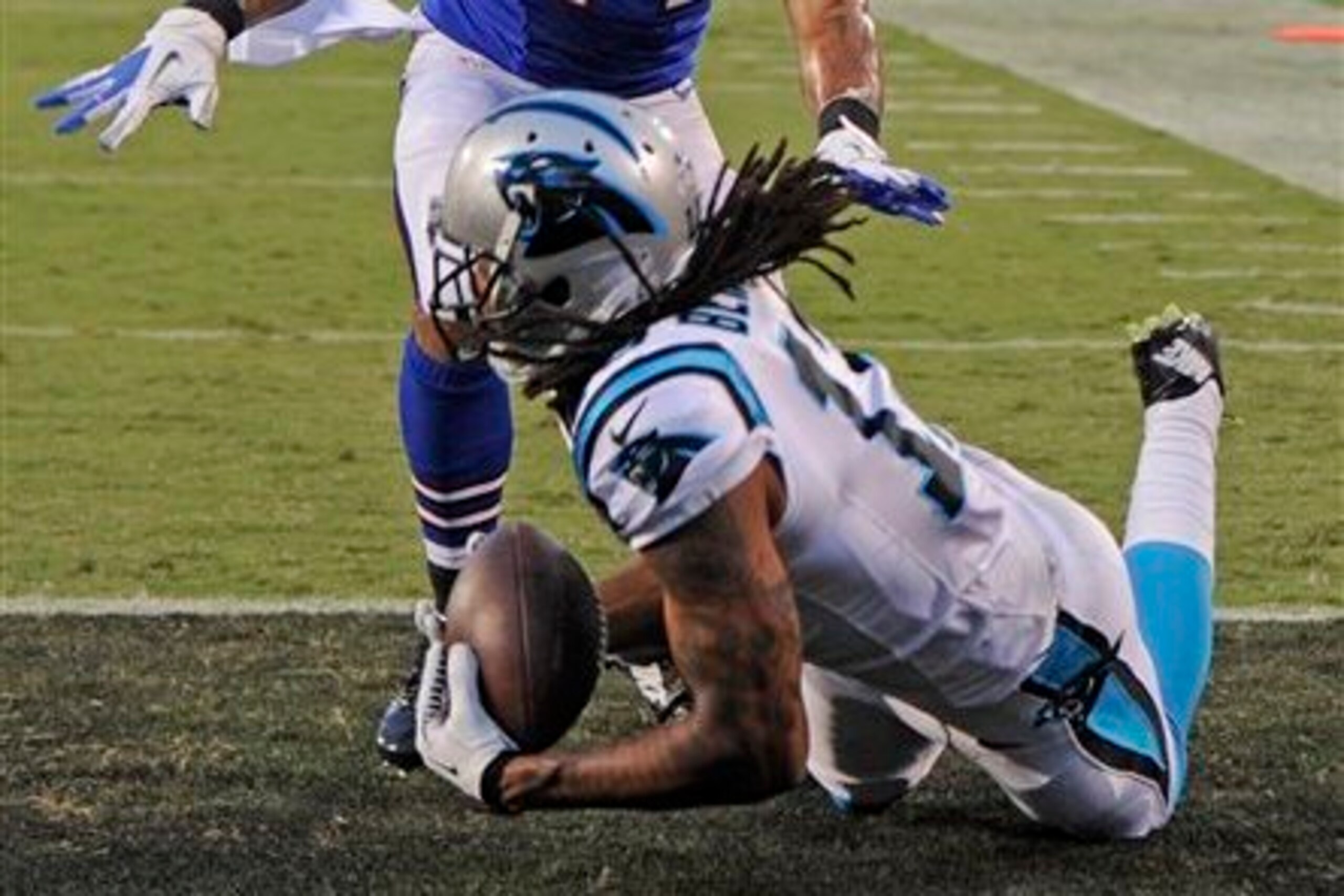 Benjamin making a touchdown catch that few receivers in the NFL have the body control to make