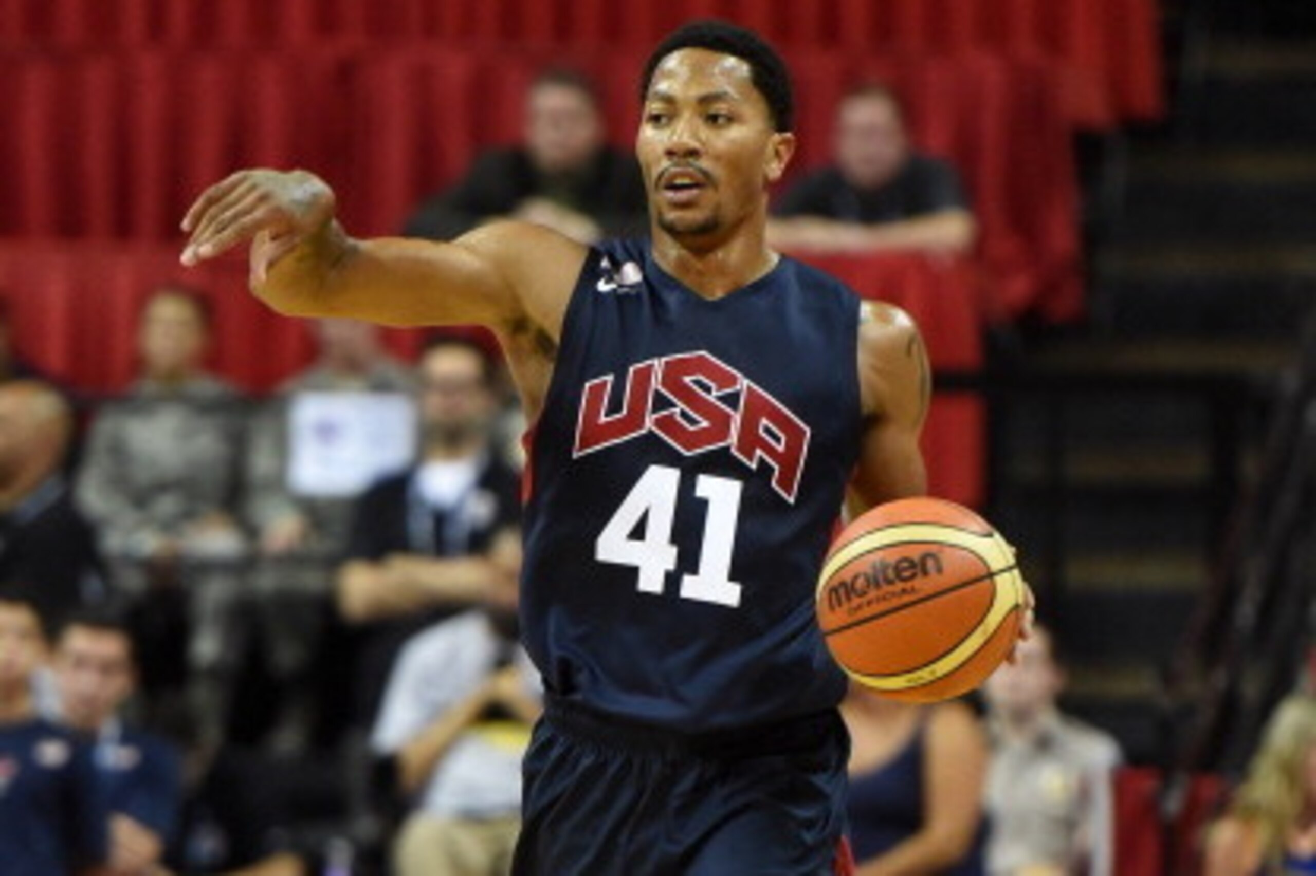 LAS VEGAS, NV - AUGUST 01:  Derrick Rose #41 of the 2014 USA Basketball Men's National Team brings the ball up the court during a USA Basketball showcase at the Thomas & Mack Center on August 1, 2014 in Las Vegas, Nevada.  (Photo by Ethan Miller/Getty Ima
