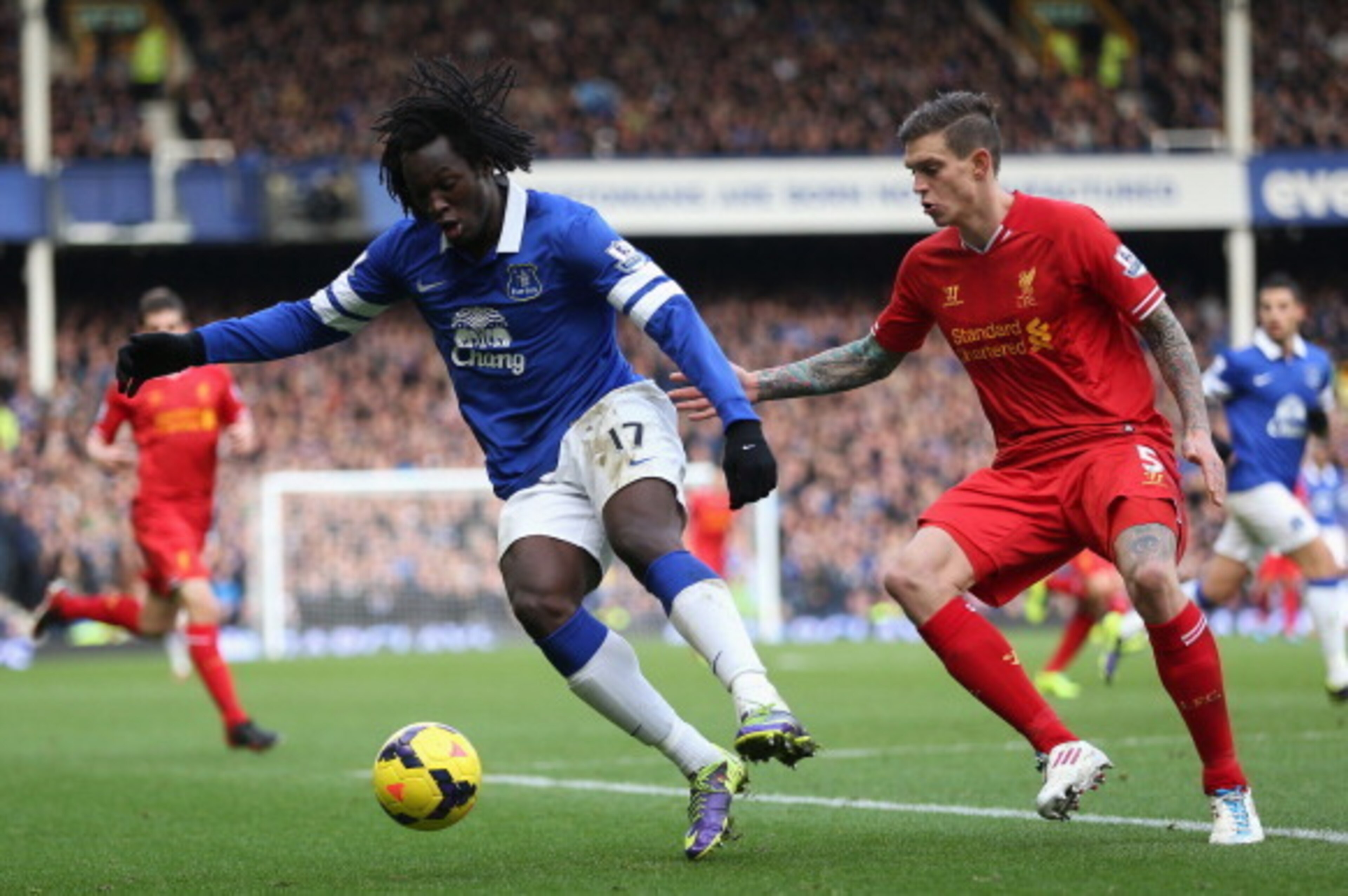 LIVERPOOL, ENGLAND - NOVEMBER 23: Daniel Agger of Liverpool competes with Romelu Lukaku of Everton during the Barclays Premier League match between Everton and Liverpool at Goodison Park on November 23, 2013 in Liverpool, England. (Photo by Clive Brunsk LIVERPOOL, ENGLAND - NOVEMBER 23: Daniel Agger of Liverpool competes with Romelu Lukaku of Everton during the Barclays Premier League match between Everton and Liverpool at Goodison Park on November 23, 2013 in Liverpool, England. (Photo by Clive Brunsk