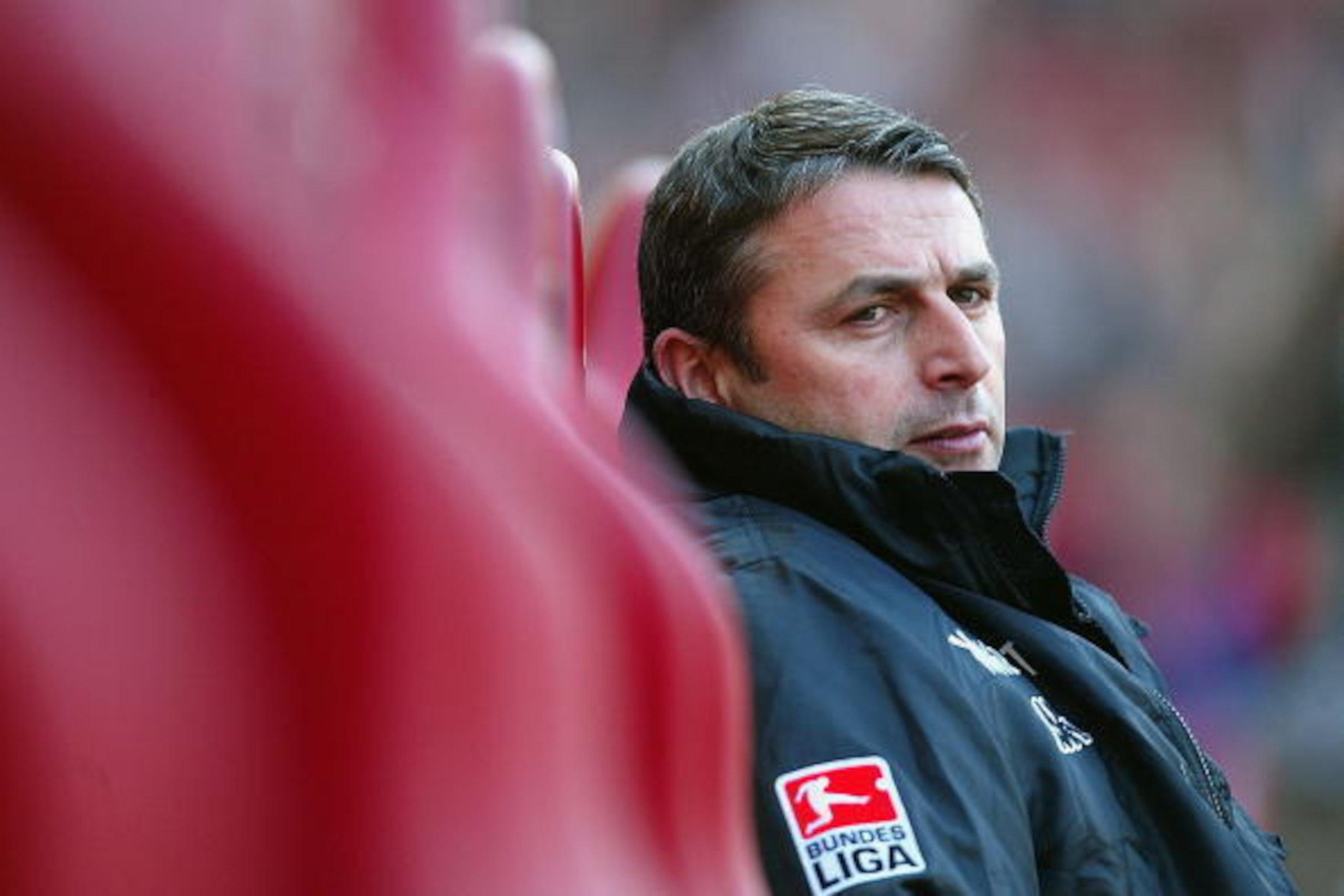 STUTTGART, GERMANY - MARCH 28: Klaus Allofs, Manager of Bremen before The Bundesliga match between VfB Stuttgart and Werder Bremen at The Gottlieb- Daimler Stadium on March 28, 2004 in Stuttgart, Germany. (Photo by Stuart Franklin/Getty Images) STUTTGART, GERMANY - MARCH 28: Klaus Allofs, Manager of Bremen before The Bundesliga match between VfB Stuttgart and Werder Bremen at The Gottlieb- Daimler Stadium on March 28, 2004 in Stuttgart, Germany. (Photo by Stuart Franklin/Getty Images)