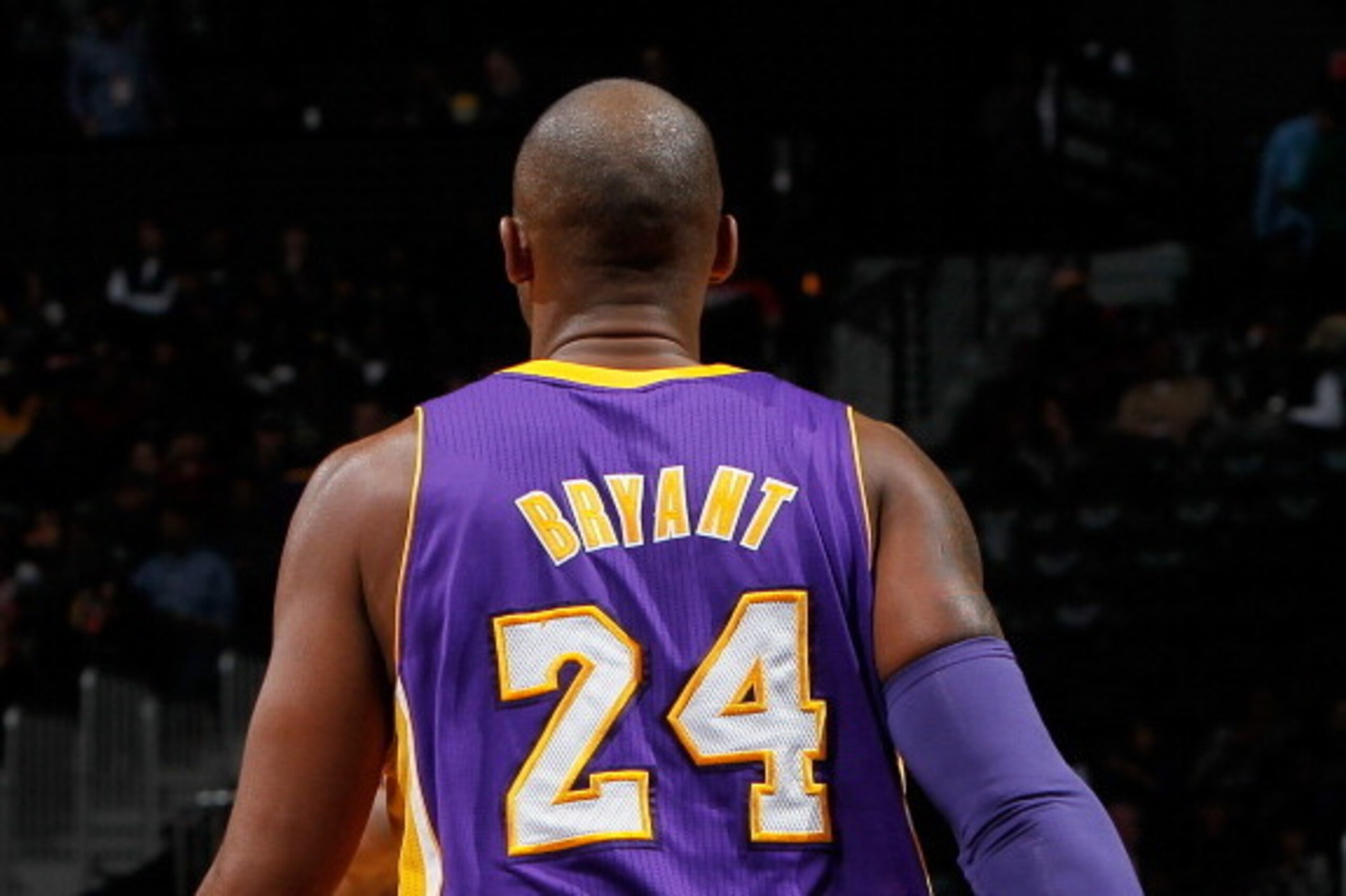 ATLANTA, GA - DECEMBER 16:  Kobe Bryant #24 of the Los Angeles Lakers against the Atlanta Hawks at Philips Arena on December 16, 2013 in Atlanta, Georgia.  NOTE TO USER: User expressly acknowledges and agrees that, by downloading and or using this photogr
