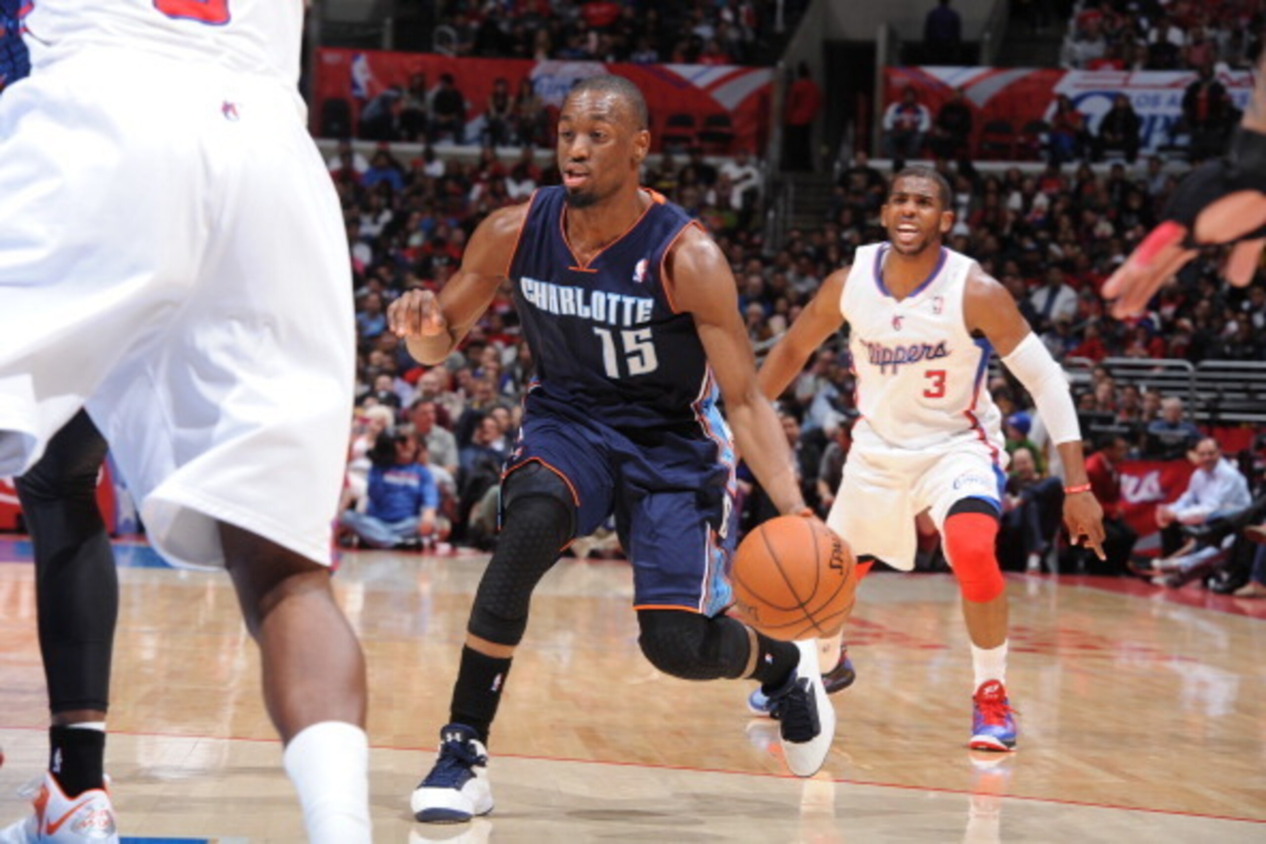 LOS ANGELES, CA - FEBRUARY 26: Kemba Walker #15 of the Charlotte Bobcats dribbles the ball up the floor against the Los Angeles Clippers at Staples Center on February 26, 2013 in Los Angeles, California. NOTE TO USER: User expressly acknowledges and agree