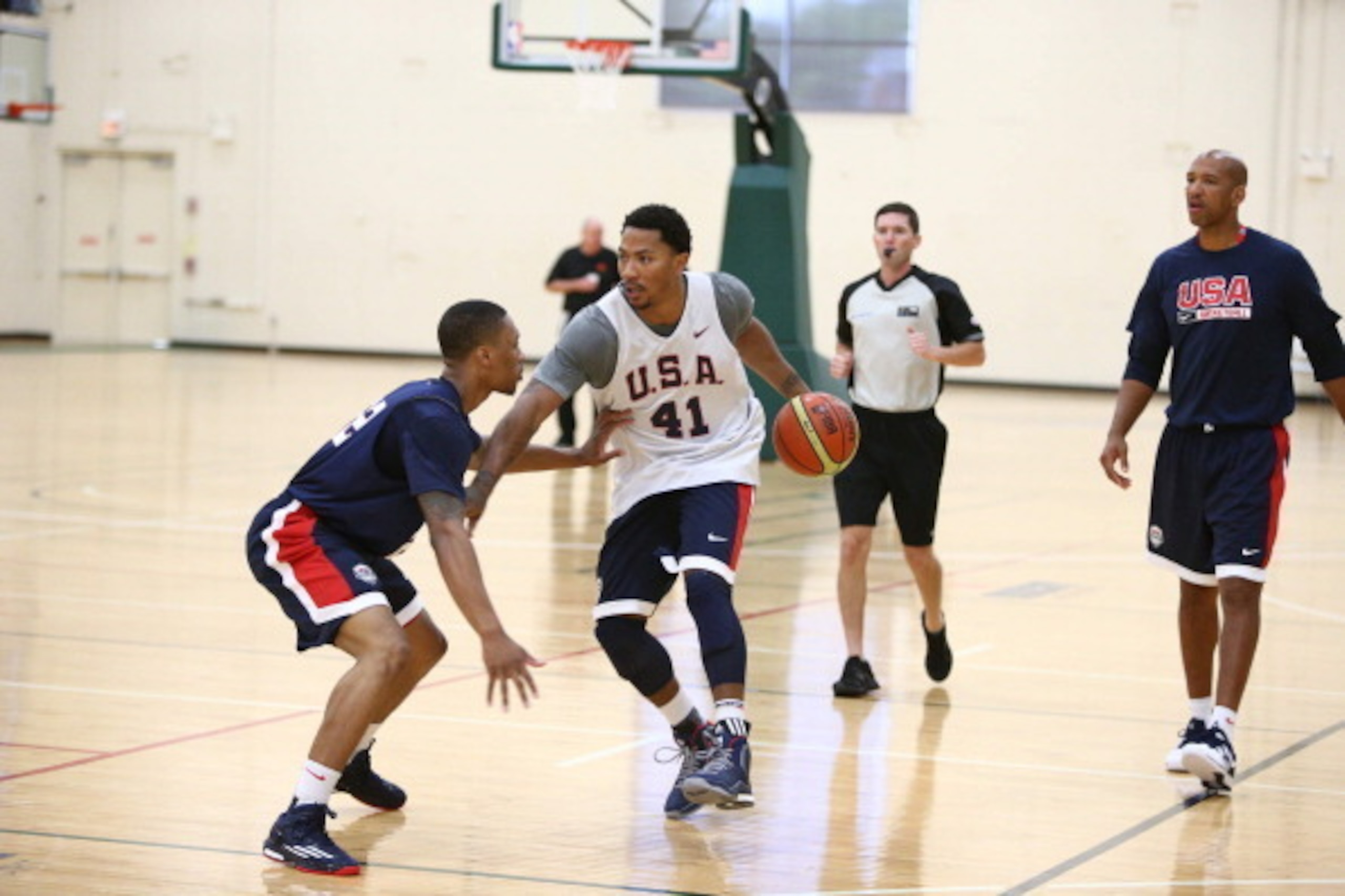 CHICAGO, IL - AUGUST 14: Derrick Rose of the USA Basketball Men's National Team drives against Damian Lillard during practice at the Quest MultiSport Facility on August 13, 2014 in Chicago, Illinois. NOTE TO USER: User expressly acknowledges and agrees CHICAGO, IL - AUGUST 14: Derrick Rose of the USA Basketball Men's National Team drives against Damian Lillard during practice at the Quest MultiSport Facility on August 13, 2014 in Chicago, Illinois. NOTE TO USER: User expressly acknowledges and agrees