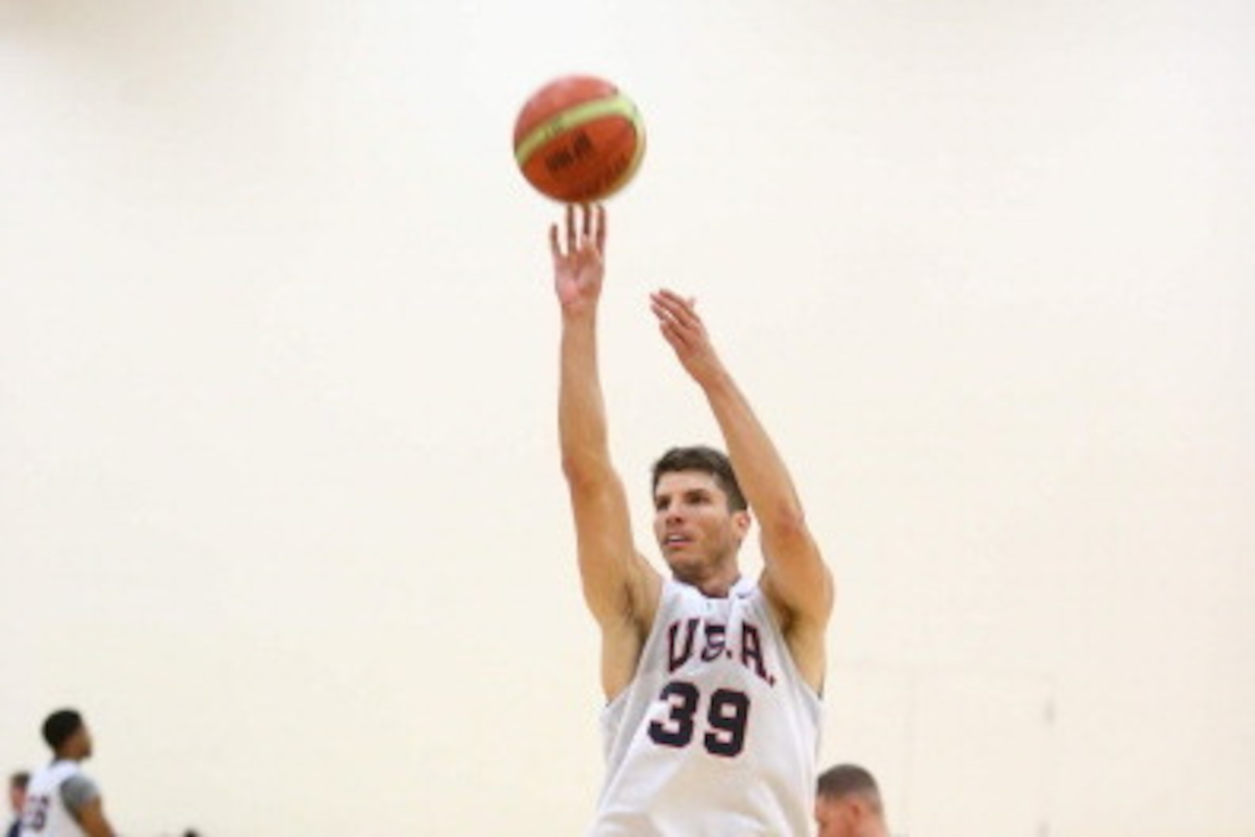 CHICAGO, IL - AUGUST 14: Kyle Korver of the USA Basketball Men's National Team shoots during practice at the Quest MultiSport Facility on August 13, 2014 in Chicago, Illinois. NOTE TO USER: User expressly acknowledges and agrees that, by downloading and/ CHICAGO, IL - AUGUST 14: Kyle Korver of the USA Basketball Men's National Team shoots during practice at the Quest MultiSport Facility on August 13, 2014 in Chicago, Illinois. NOTE TO USER: User expressly acknowledges and agrees that, by downloading and/