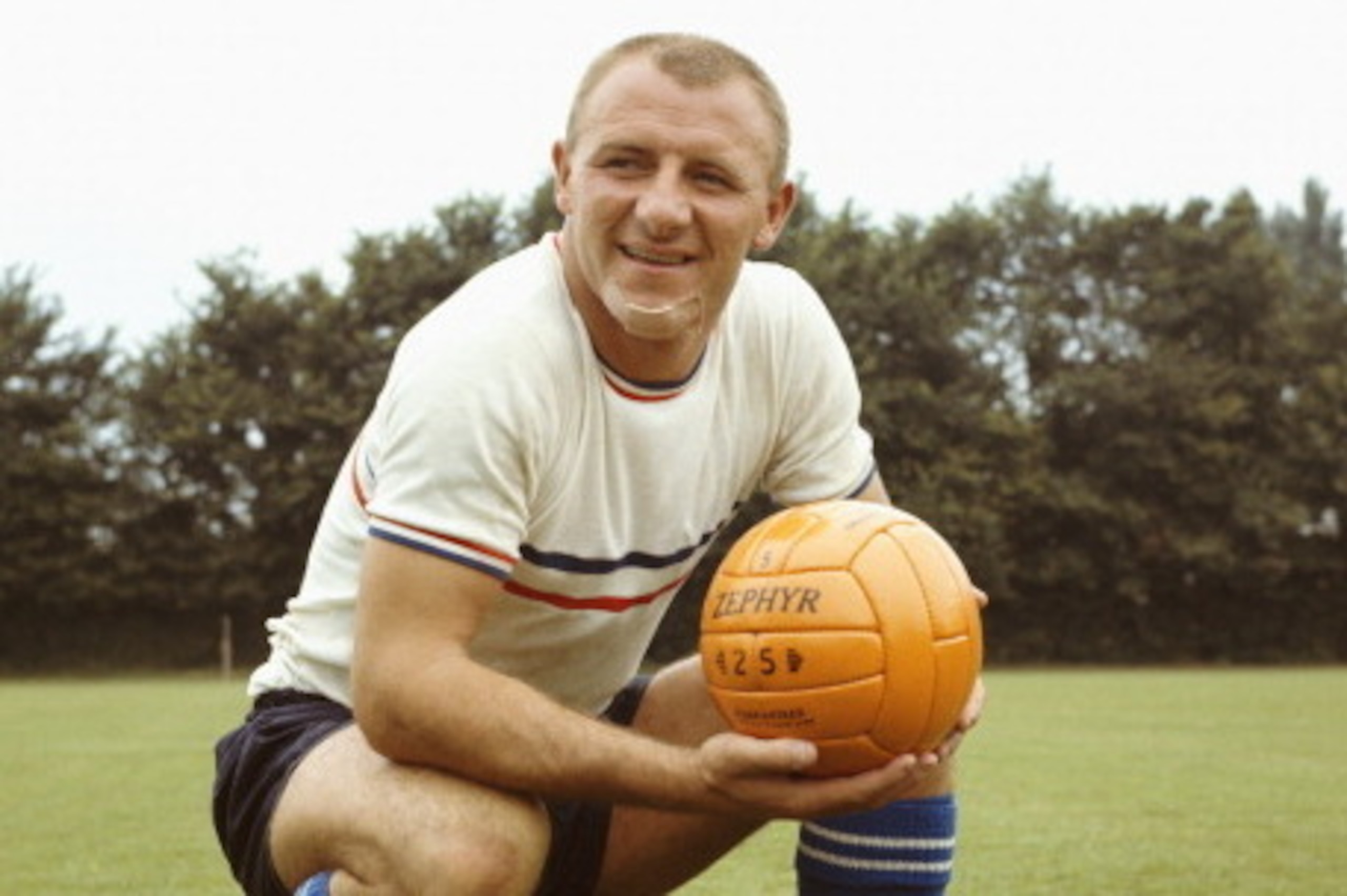 UNITED KINGDOM:  Chelsea manager Tommy Docherty pictured circa 1967. (Photo by Don Morley/Allsport UK/Getty Images)