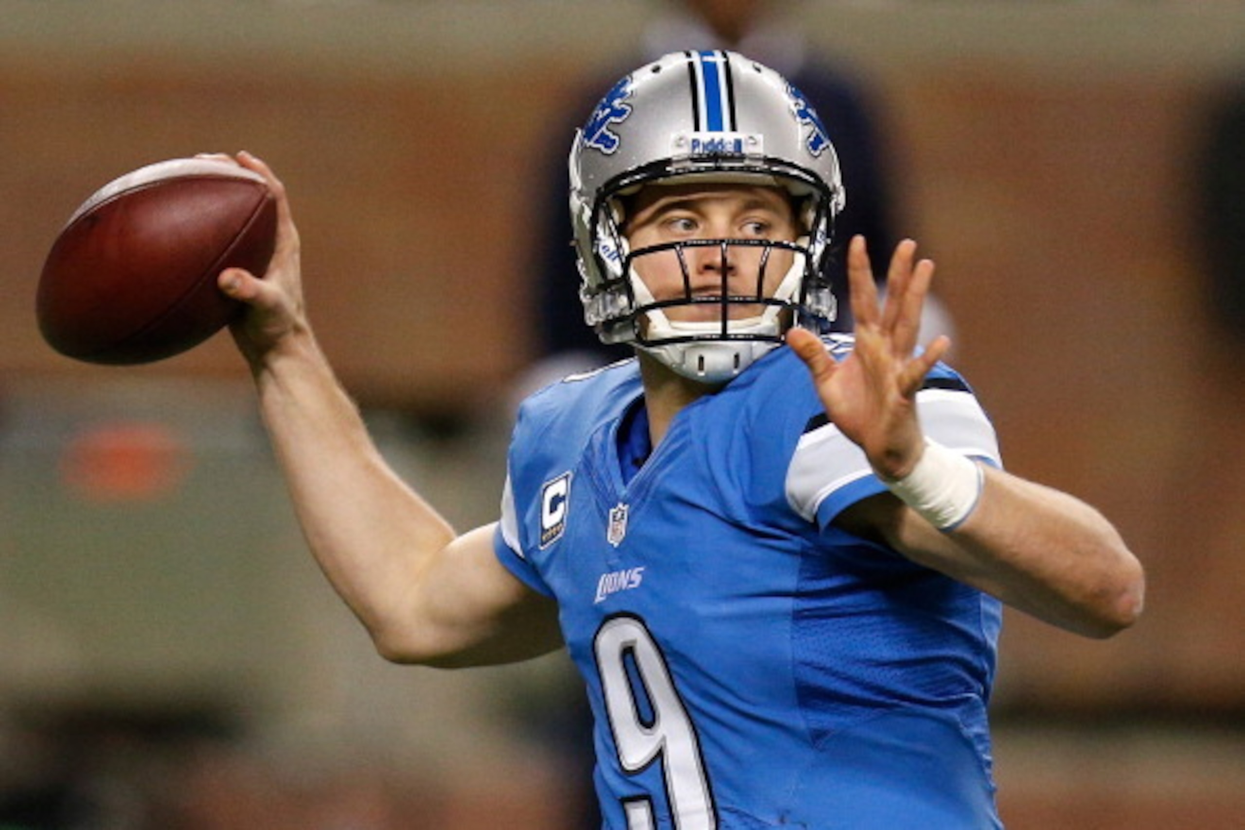 DETROIT, MI - DECEMBER 22: Matthew Stafford #9 of the Detroit Lions throws a first quarter pass while playing the New York Giants at Ford Field on December 22, 2013 in Detroit, Michigan. (Photo by Gregory Shamus/Getty Images) DETROIT, MI - DECEMBER 22: Matthew Stafford #9 of the Detroit Lions throws a first quarter pass while playing the New York Giants at Ford Field on December 22, 2013 in Detroit, Michigan. (Photo by Gregory Shamus/Getty Images)