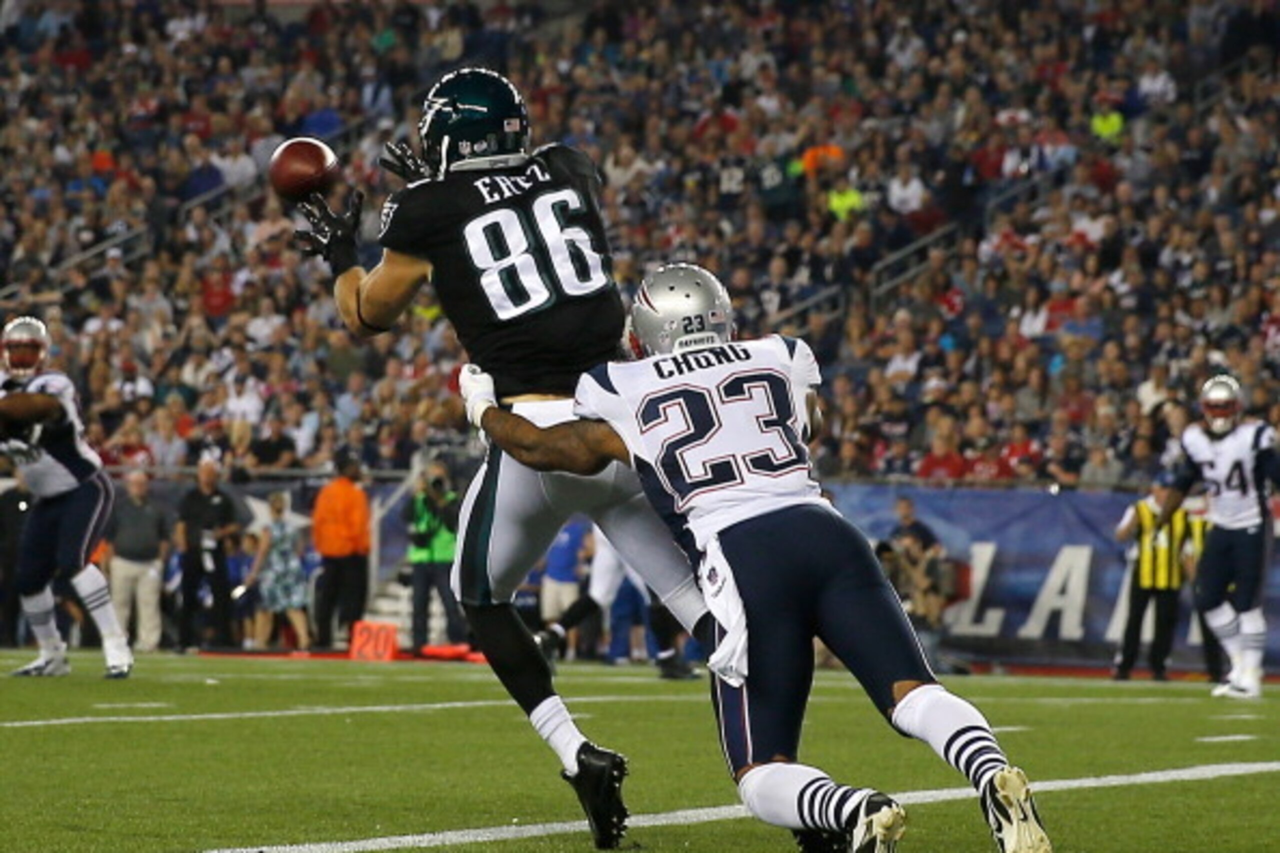 FOXBORO, MA - AUGUST 15:  Zach Ertz #86 of the Philadelphia Eagles catches a touchdown pass as Patrick Chung #23 of the New England Patriots in the second quarter Gillette Stadium on August 15, 2014 in Foxboro, Massachusetts. (Photo by Jim Rogash/Getty Im