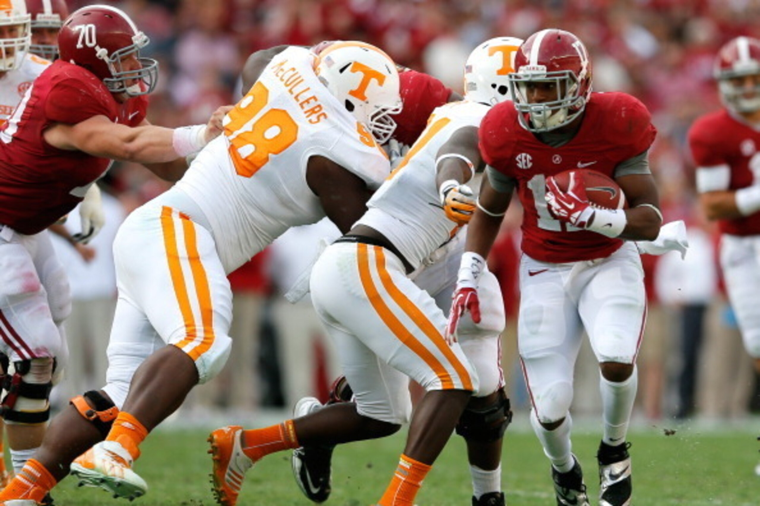 TUSCALOOSA, AL - OCTOBER 26:  Kenyan Drake #17 of the Alabama Crimson Tide against the Tennessee Volunteers at Bryant-Denny Stadium on October 26, 2013 in Tuscaloosa, Alabama.  (Photo by Kevin C. Cox/Getty Images)