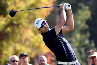 PACIFIC PALISADES, CA - FEBRUARY 16:  Cameron Tringale hits a tee shot on the 2nd hole in the final round of the Northern Trust Open at the Riviera Country Club on February 16, 2014 in Pacific Palisades, California.  (Photo by Stephen Dunn/Getty Images)