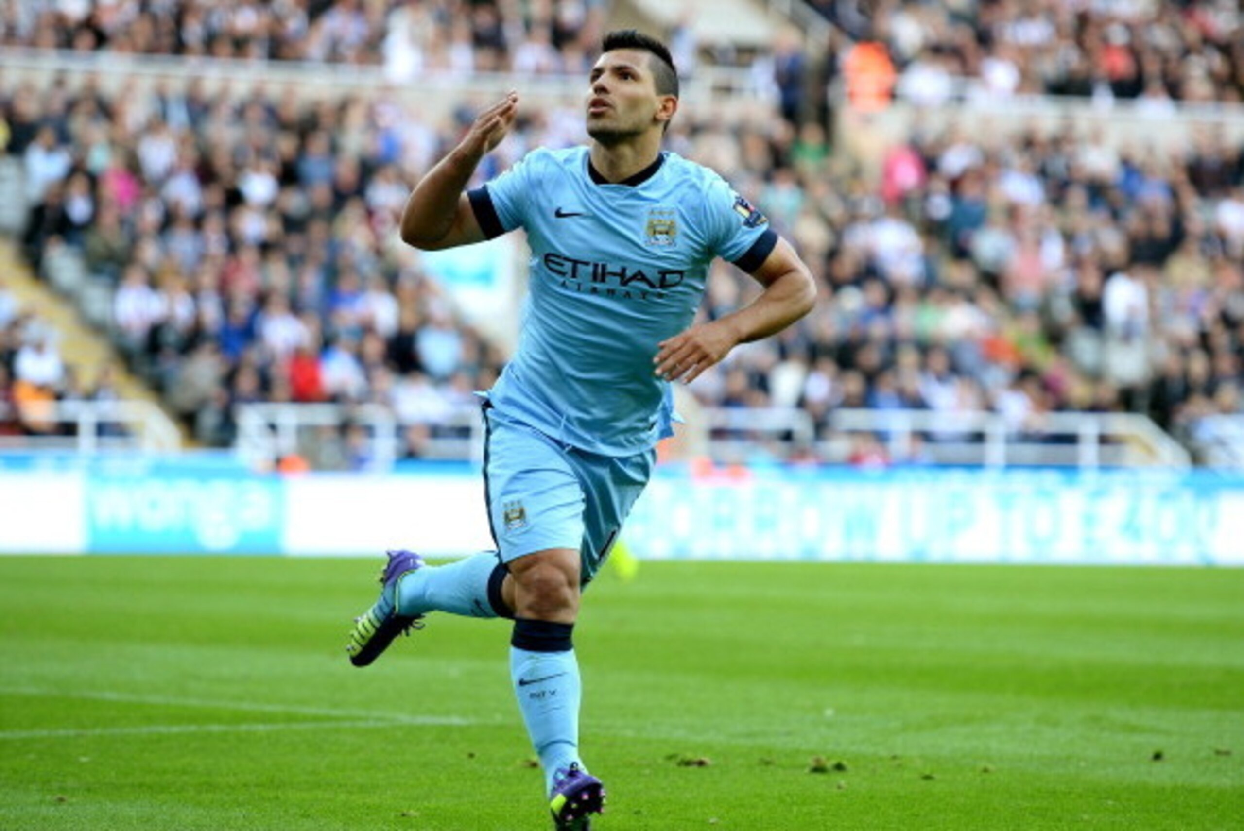 NEWCASTLE UPON TYNE, ENGLAND - AUGUST 17:  Sergio Aguero of Manchester City celebrates after scoring his team's second goal during the Barclays Premier League match between Newcastle United and Manchester City at St James' Park on August 17, 2014 in Newca