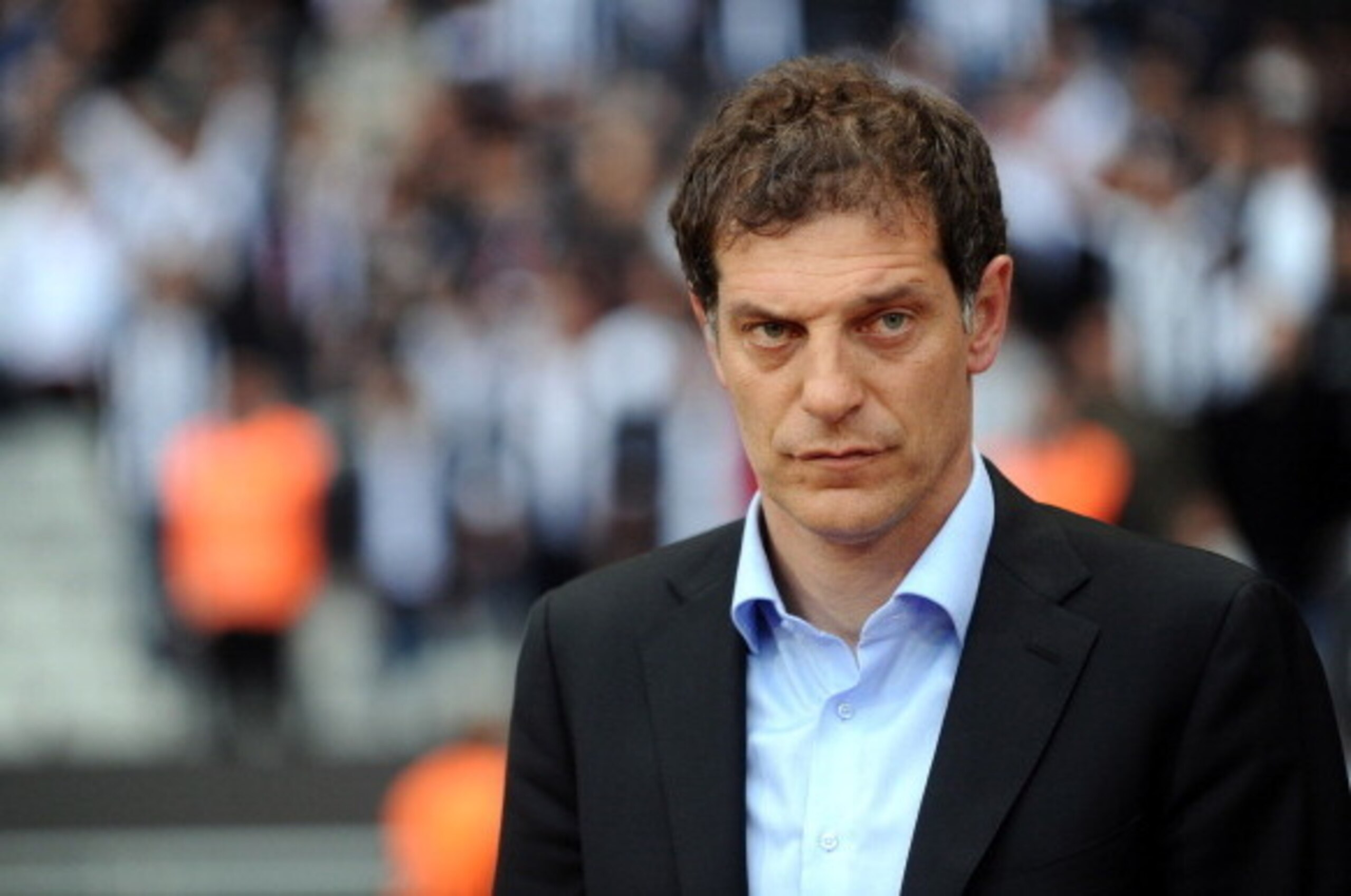 ISTANBUL,TURKEY - APRIL 20:  Head coach Slaven Bilic of SK Besiktas JK in action during the Turkish Super League match between Besiktas and Fenerbahce at the Ataturk Olympic Stadium on April 20, 2014 in Istanbul,Turkey. (Photo by Ozan Kose/EuroFootball/Ge