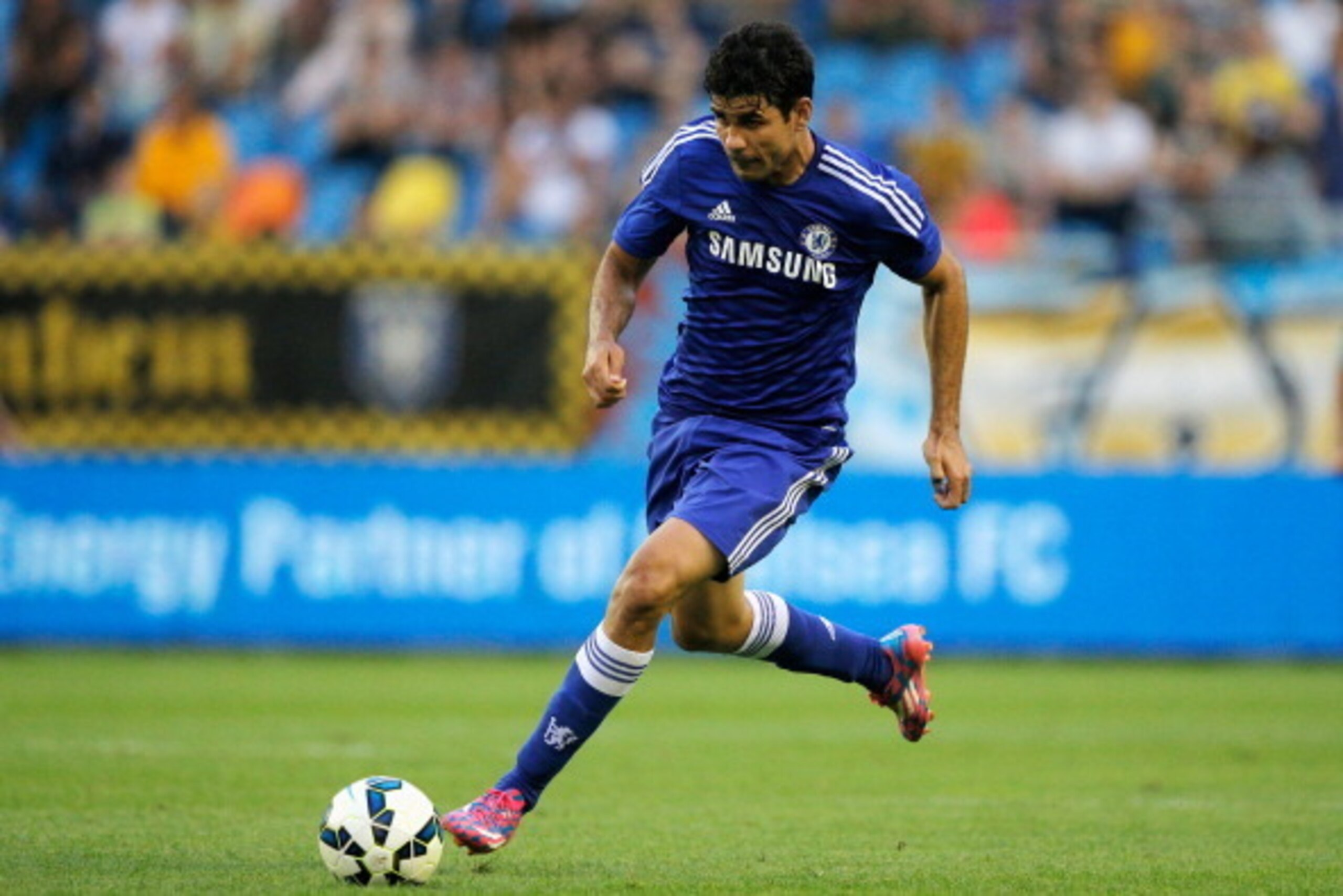 ARNHEM, NETHERLANDS - JULY 30:  Diego Costa of Chelsea in action during the pre season friendly match between Vitesse Arnhem and Chelsea at the Gelredome Stadium on July 30, 2014 in Arnhem, Netherlands.  (Photo by Dean Mouhtaropoulos/Getty Images)