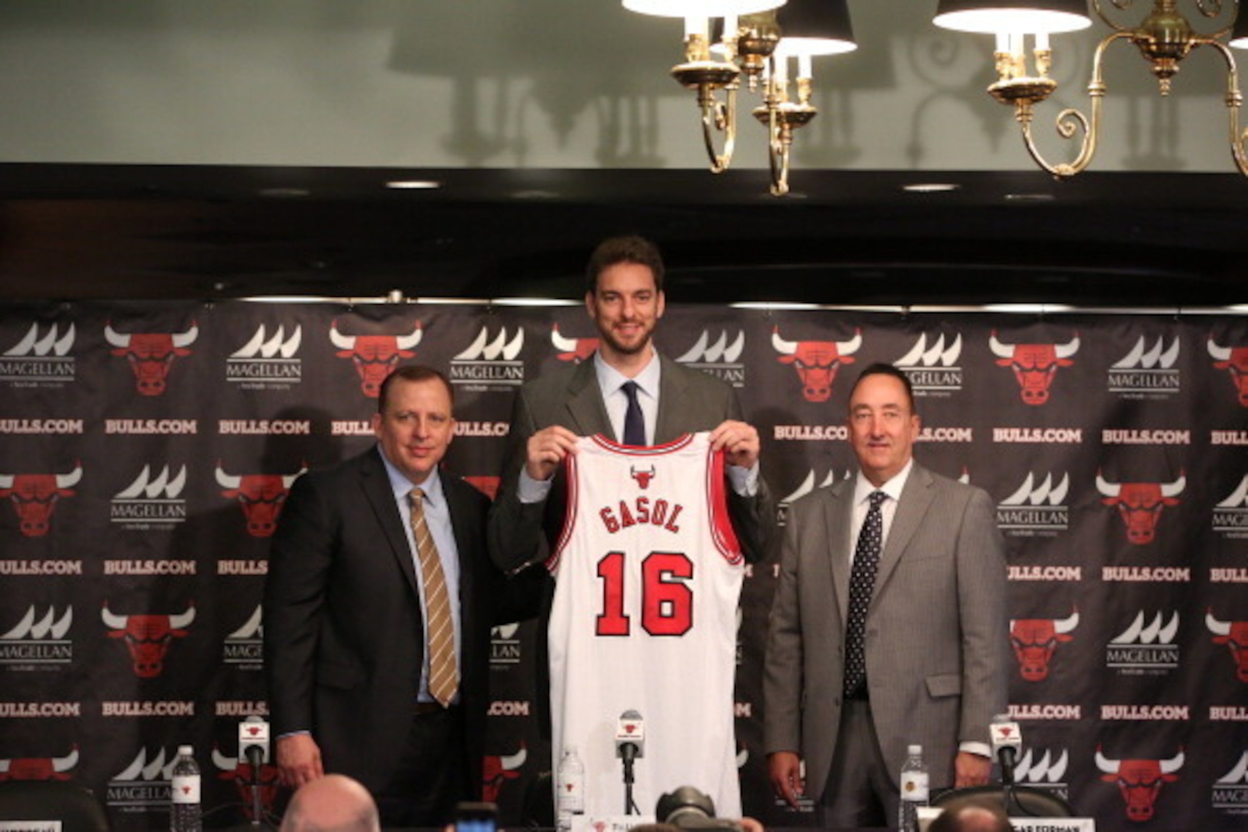 CHICAGO, IL - JULY 18: Chicago Bulls head coach Tom Thibodeau and general manager Gar Forman introduce newly-signed free agent Pau Gasol during a press conference at the United Center on July 18, 2014  in Chicago, Illinois. NOTE TO USER:  User expressly a