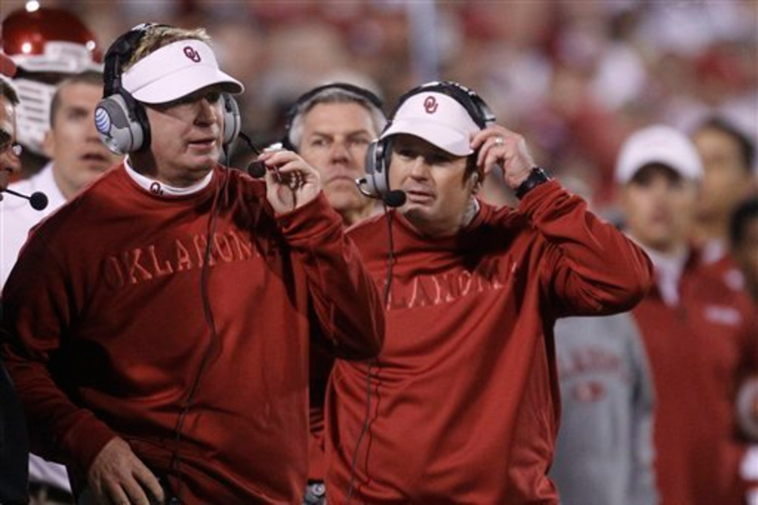 The Stoops brothers have OU on the right track. The Stoops brothers have OU on the right track.