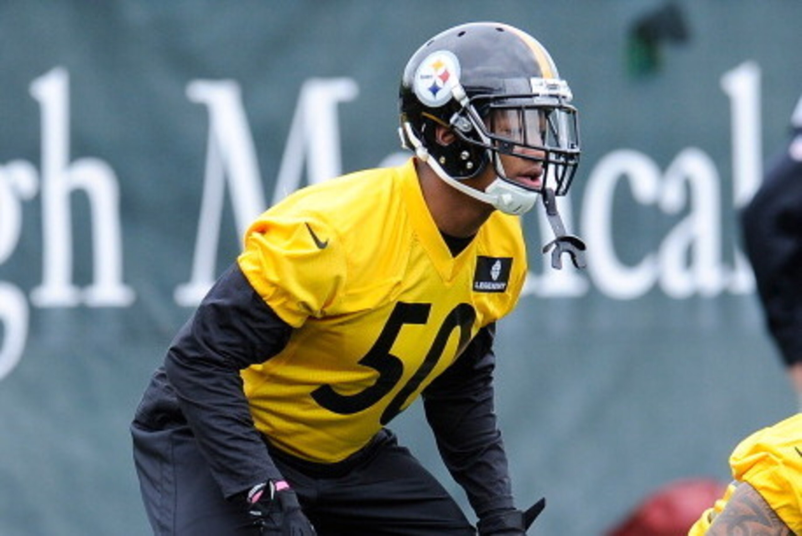 PITTSBURGH, PA - MAY 16:  Ryan Shazier #50 of the Pittsburgh Steelers participates in drills during rookie minicamp at the Pittsburgh Steelers Training Facility on May 16, 2014 in Pittsburgh, Pennsylvania.  (Photo by Joe Sargent/Getty Images)