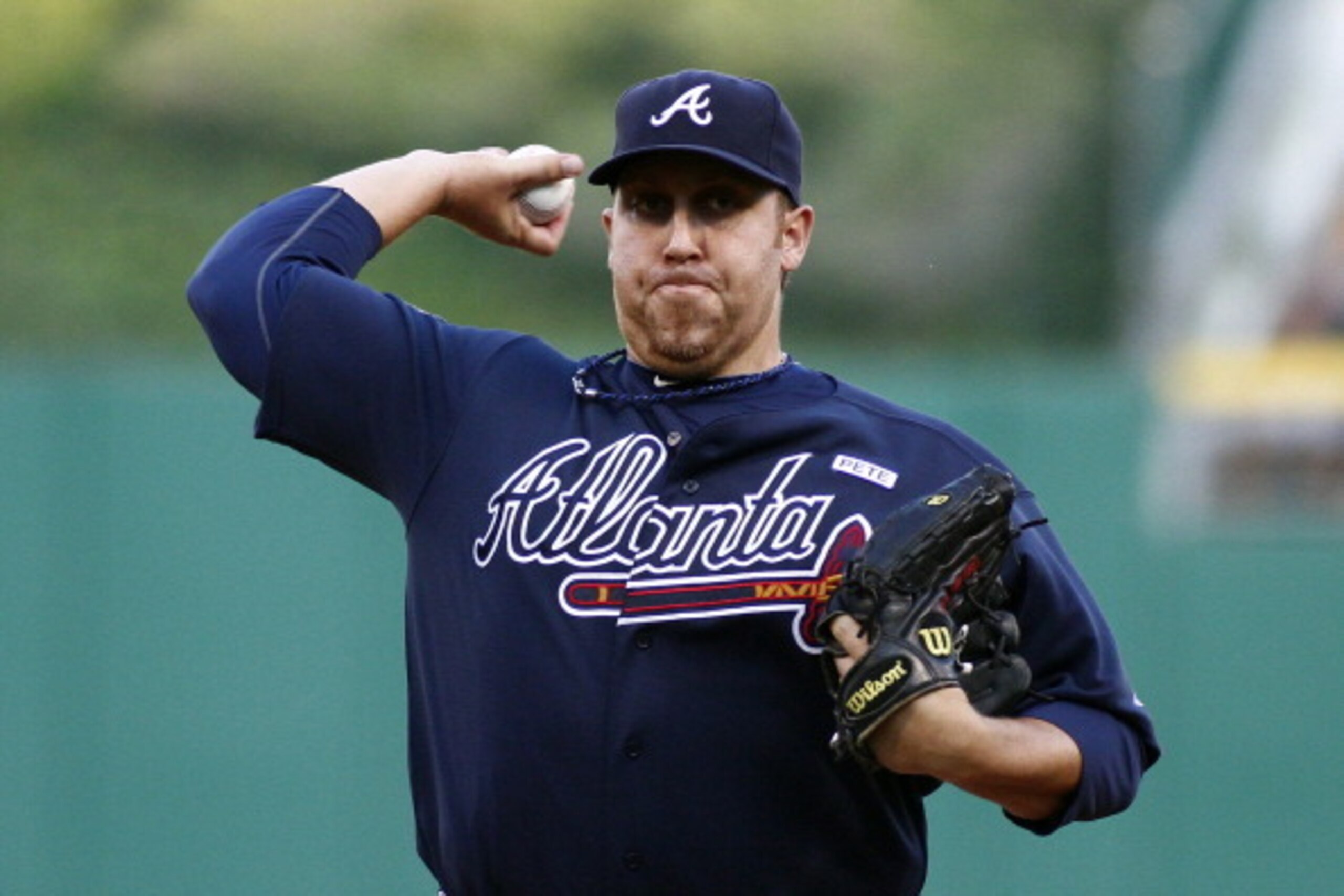 PITTSBURGH, PA - AUGUST 19:  Aaron Harang #34 of the Atlanta Braves pitches in the first inning against the Pittsburgh Pirates during the game at PNC Park on August 19, 2014 in Pittsburgh, Pennsylvania.  (Photo by Justin K. Aller/Getty Images)