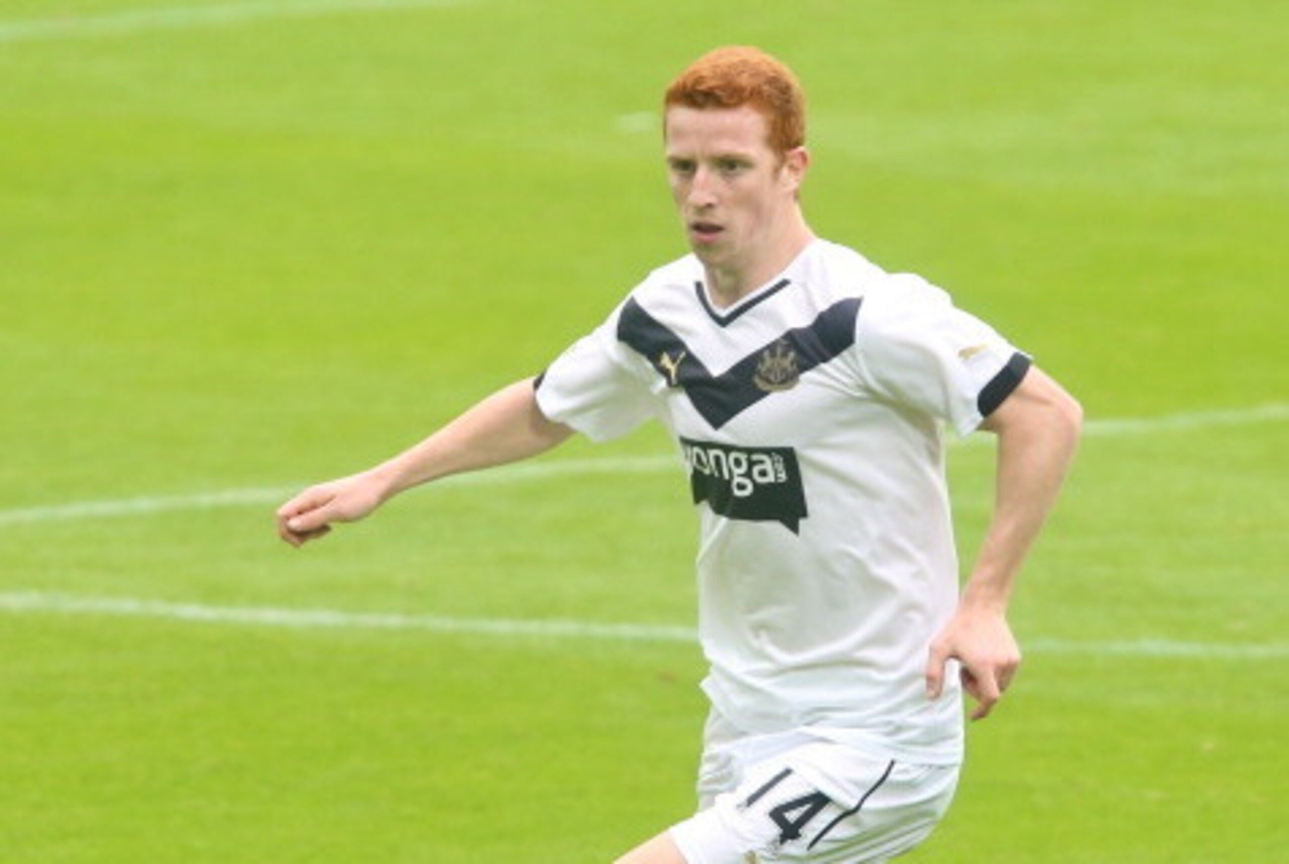 NEWCASTLE, UNITED KINGDOM - AUGUST 10: Jack Colback of Newcastle United in action during a pre-season friendly match between Newcastle United and Real Sociedad at St James' Park on August 10, 2014 in Newcastle upon Tyne, England. (Photo by Ian Horrocks/Ge