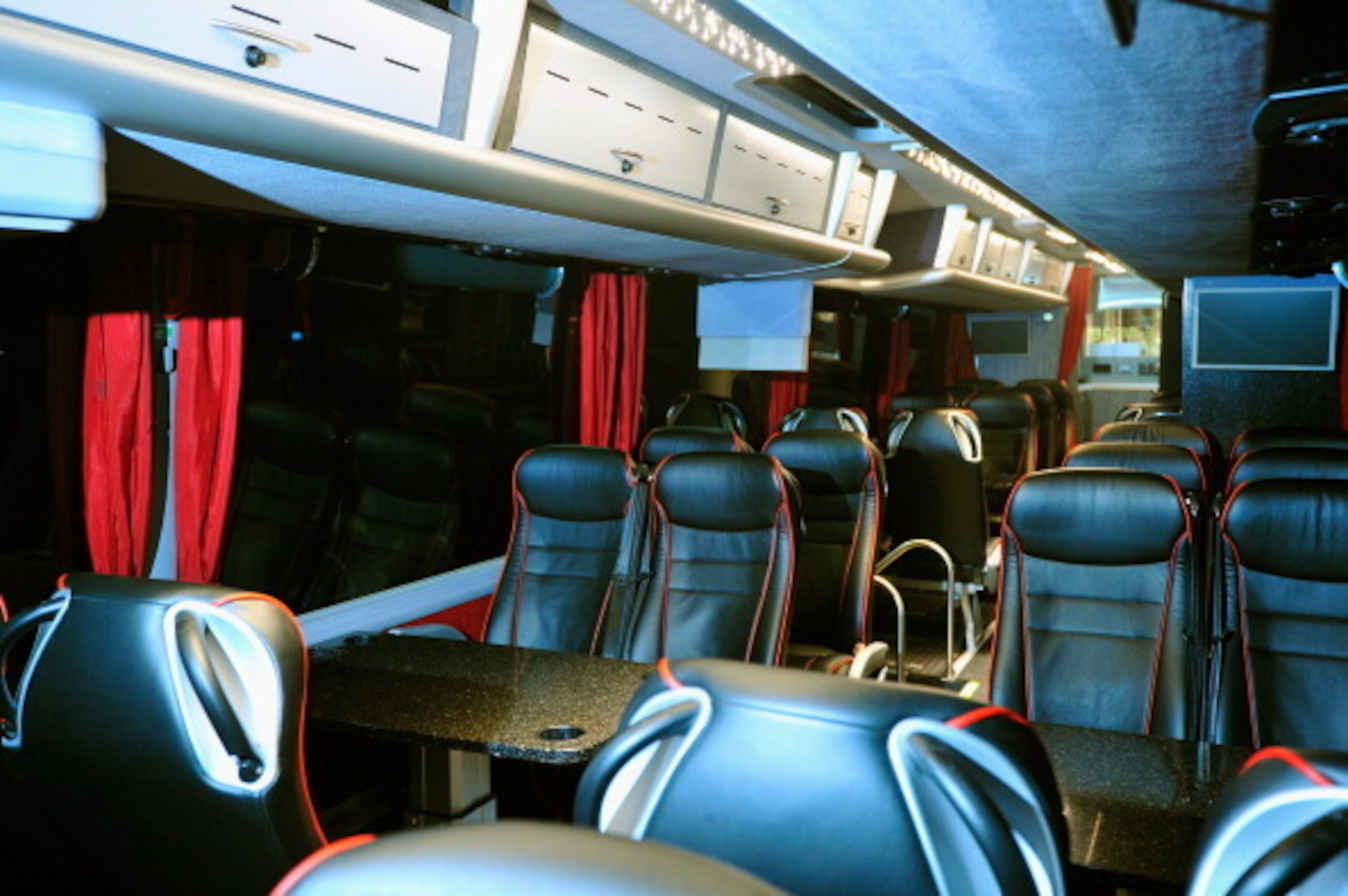 MUNICH, GERMANY - AUGUST 19: Inside view of the new team bus of FC Bayern Muenchen during it's presentation at Allianz Arena on August 19, 2014 in Munich, Germany. (Photo by Lennart Preiss/Getty Images) MUNICH, GERMANY - AUGUST 19: Inside view of the new team bus of FC Bayern Muenchen during it's presentation at Allianz Arena on August 19, 2014 in Munich, Germany. (Photo by Lennart Preiss/Getty Images)