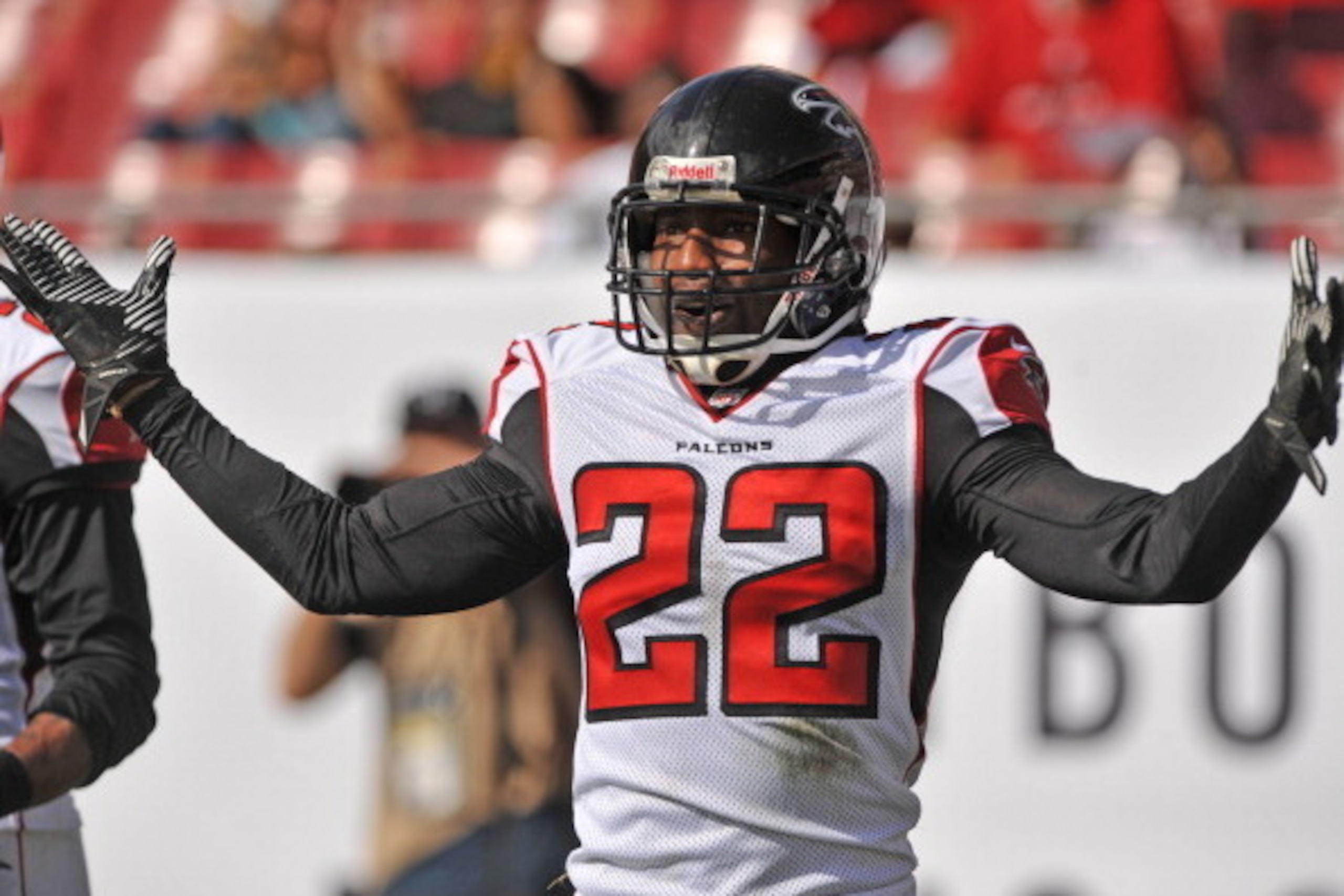 TAMPA, FL -  NOVEMBER 17:  Cornerback Asante Samuel #22 of the Atlanta Falcons looks for a call against the Tampa Bay Buccaneers November 17, 2013 at Raymond James Stadium in Tampa, Florida. Tampa won 41- 28. (Photo by Al Messerschmidt/Getty Images)