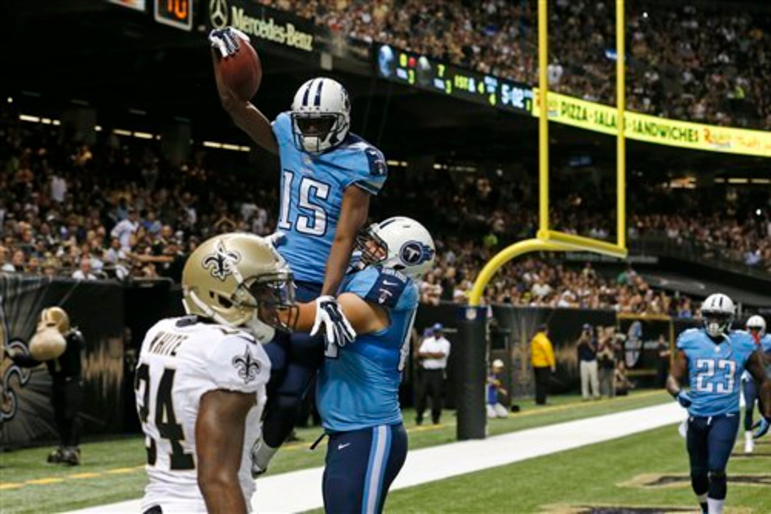 Hunter scoring versus New Orleans in the preseason