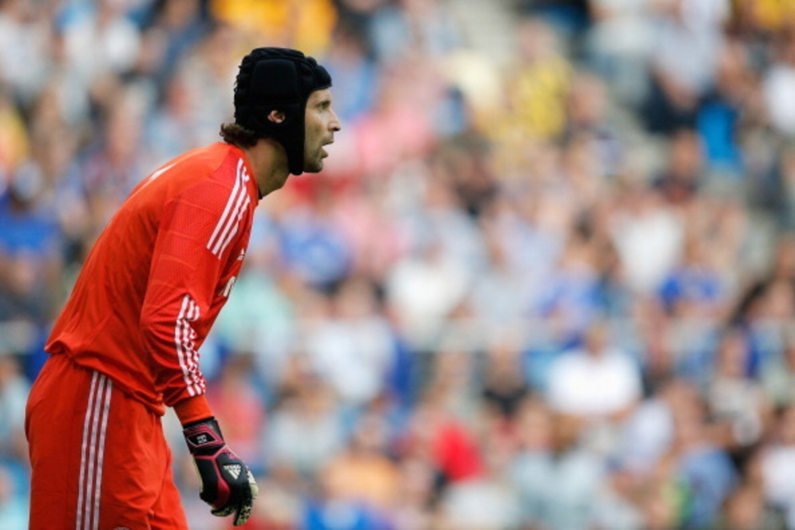 ARNHEM, NETHERLANDS - JULY 30:  Goalkeeper, Petr Cech of Chelsea looks on during the pre season friendly match between Vitesse Arnhem and Chelsea at the Gelredome Stadium on July 30, 2014 in Arnhem, Netherlands.  (Photo by Dean Mouhtaropoulos/Getty Images
