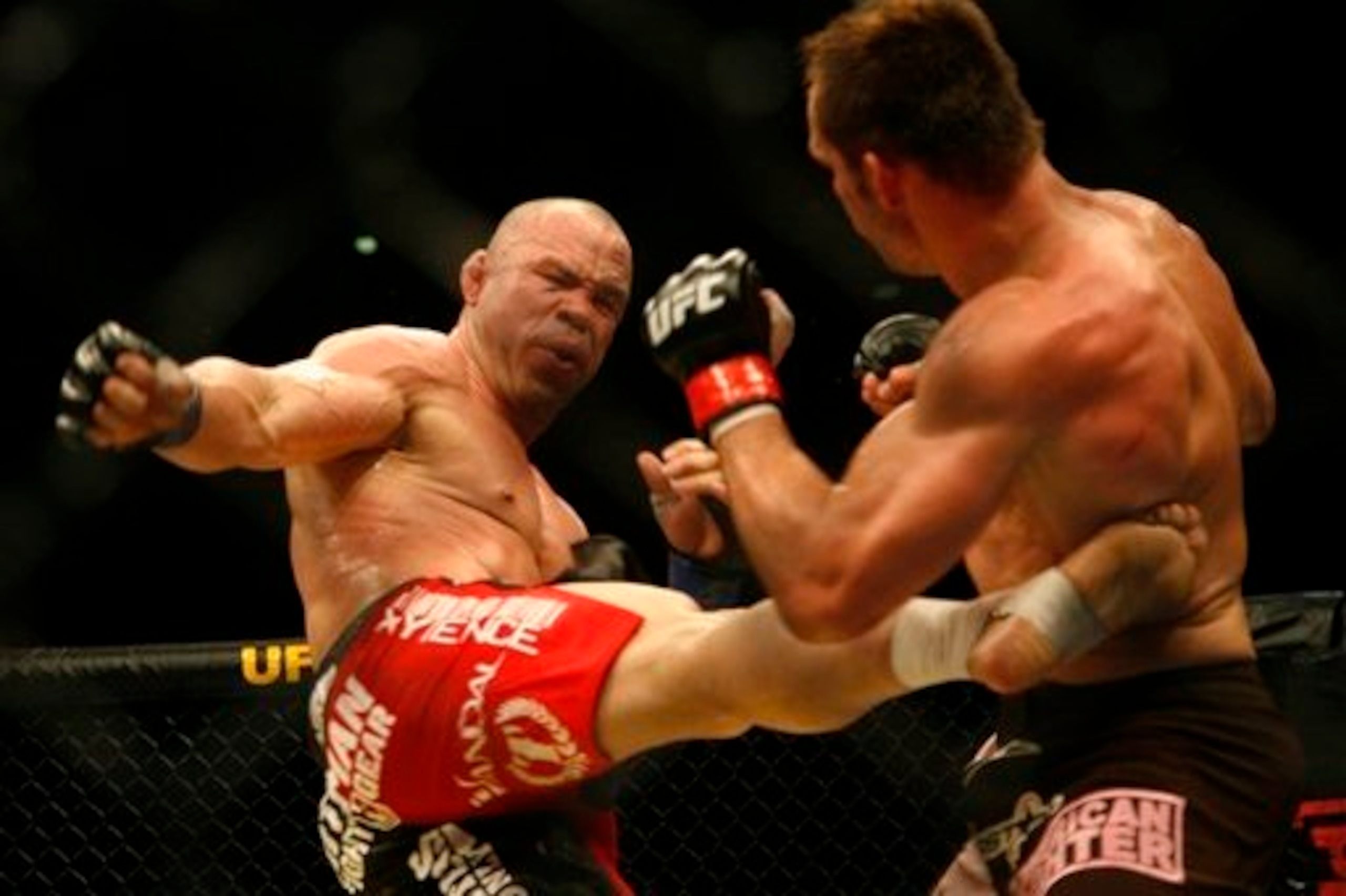 Wanderlei Silva (left) fights Rich Franklin in 2009. Wanderlei Silva (left) fights Rich Franklin in 2009.