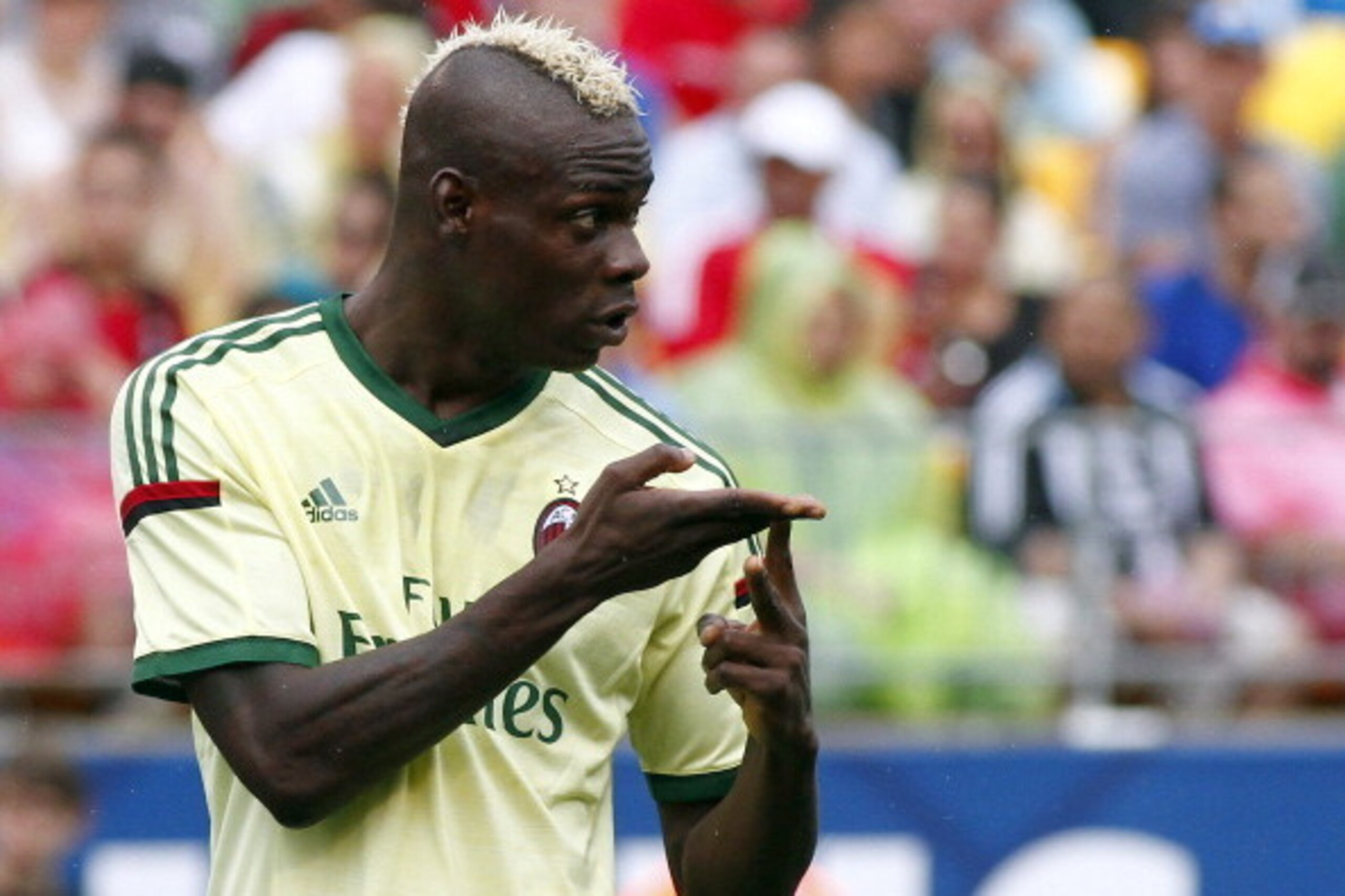 PITTSBURGH, PA - JULY 27:  Mario Balotelli #45 of AC Milan signals to teammates against Manchester City during International Champions Cup 2014 at Heinz Field on July 27, 2014 in Pittsburgh, Pennsylvania.  (Photo by Justin K. Aller/Getty Images)