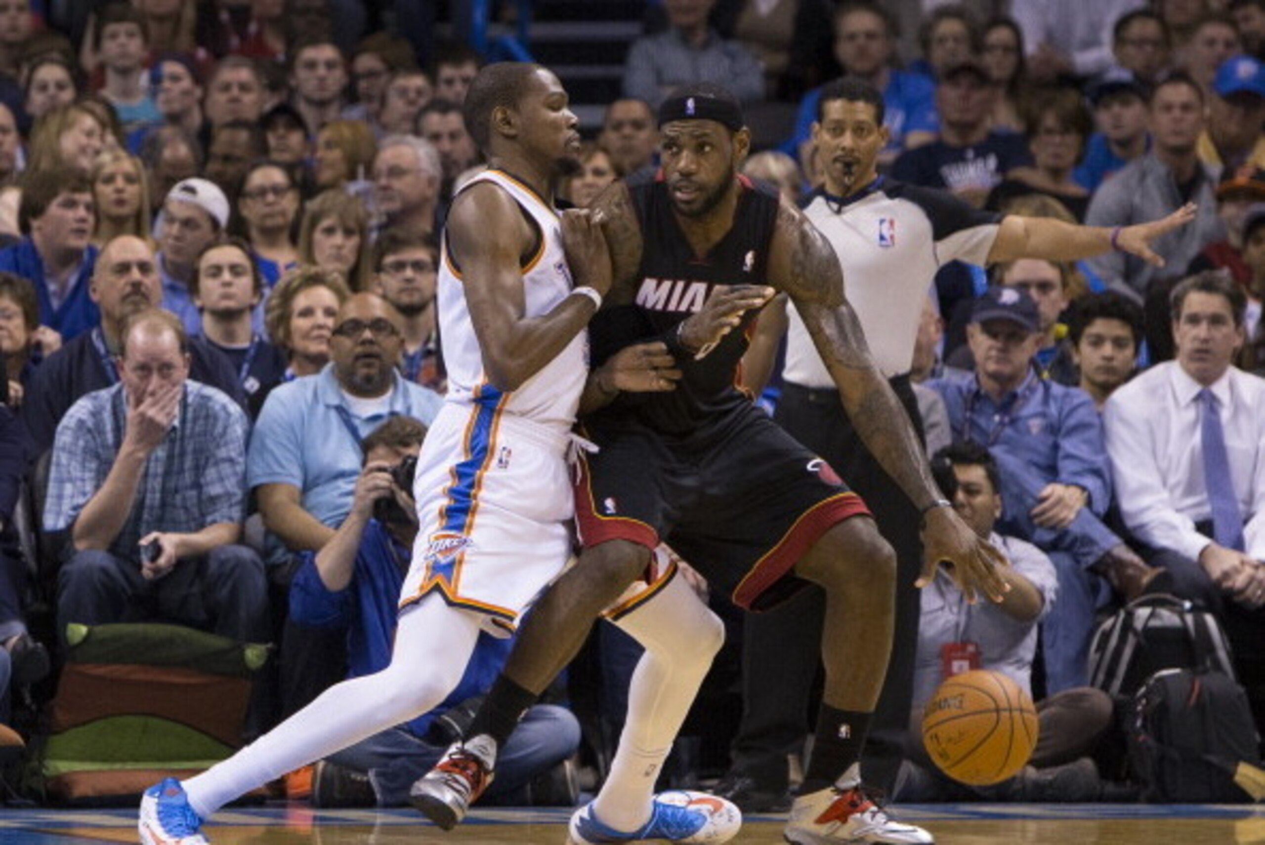 Oklahoma City, OK - February 20: LeBron James #6 of the Miami Heat drives to the basket against Kevin Durant #35 of the Oklahoma City Thunder at the Chesapeake Arena on February 20, 2014 in Oklahoma City, OK. NOTE TO USER: User expressly acknowledges and Oklahoma City, OK - February 20: LeBron James #6 of the Miami Heat drives to the basket against Kevin Durant #35 of the Oklahoma City Thunder at the Chesapeake Arena on February 20, 2014 in Oklahoma City, OK. NOTE TO USER: User expressly acknowledges and