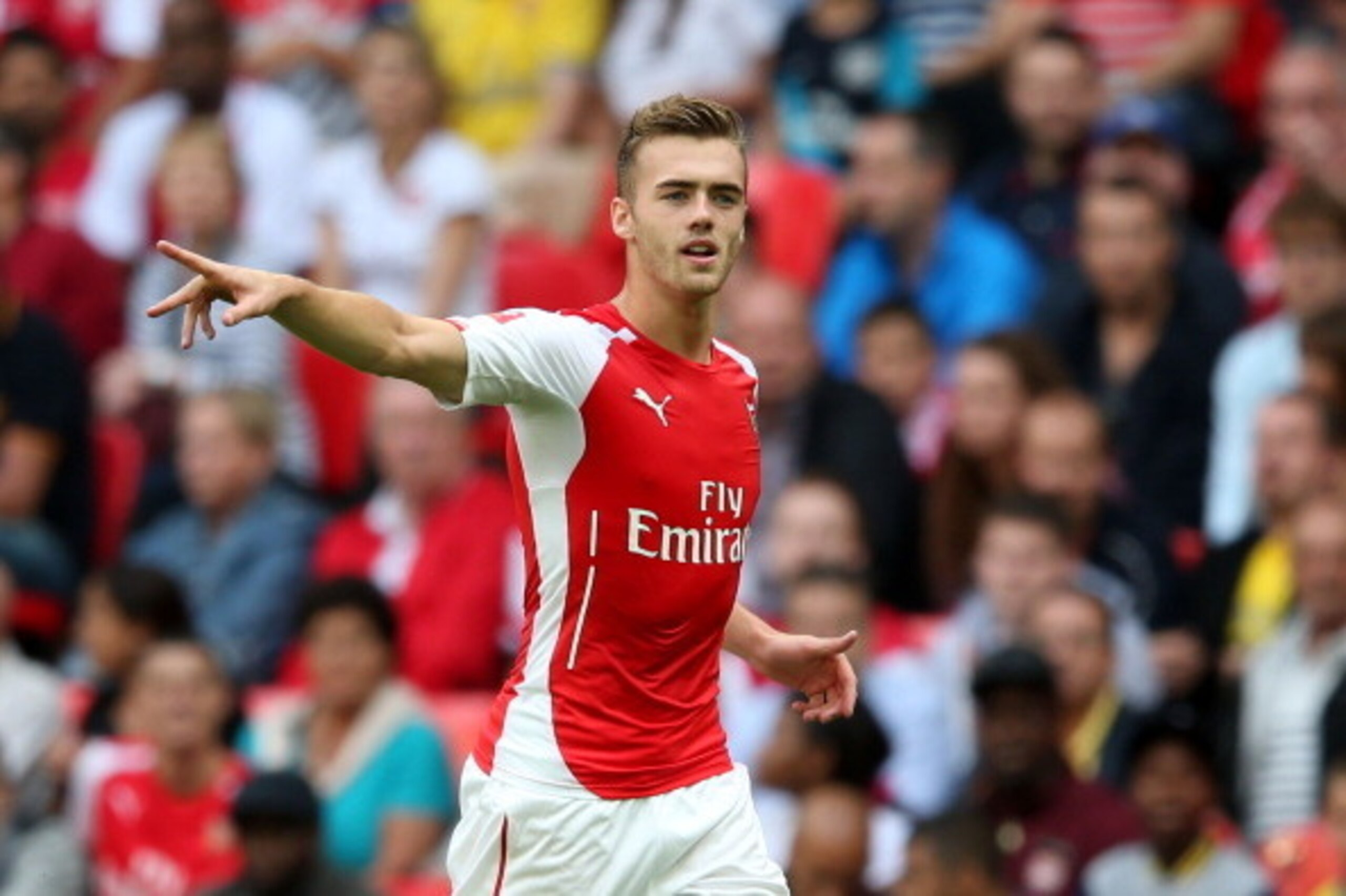 LONDON, ENGLAND - AUGUST 10:  Calum Chambers of Arsenal in action during the FA Community Shield match between Manchester City and Arsenal at Wembley Stadium on August 10, 2014 in London, England.  (Photo by David Rogers/Getty Images)
